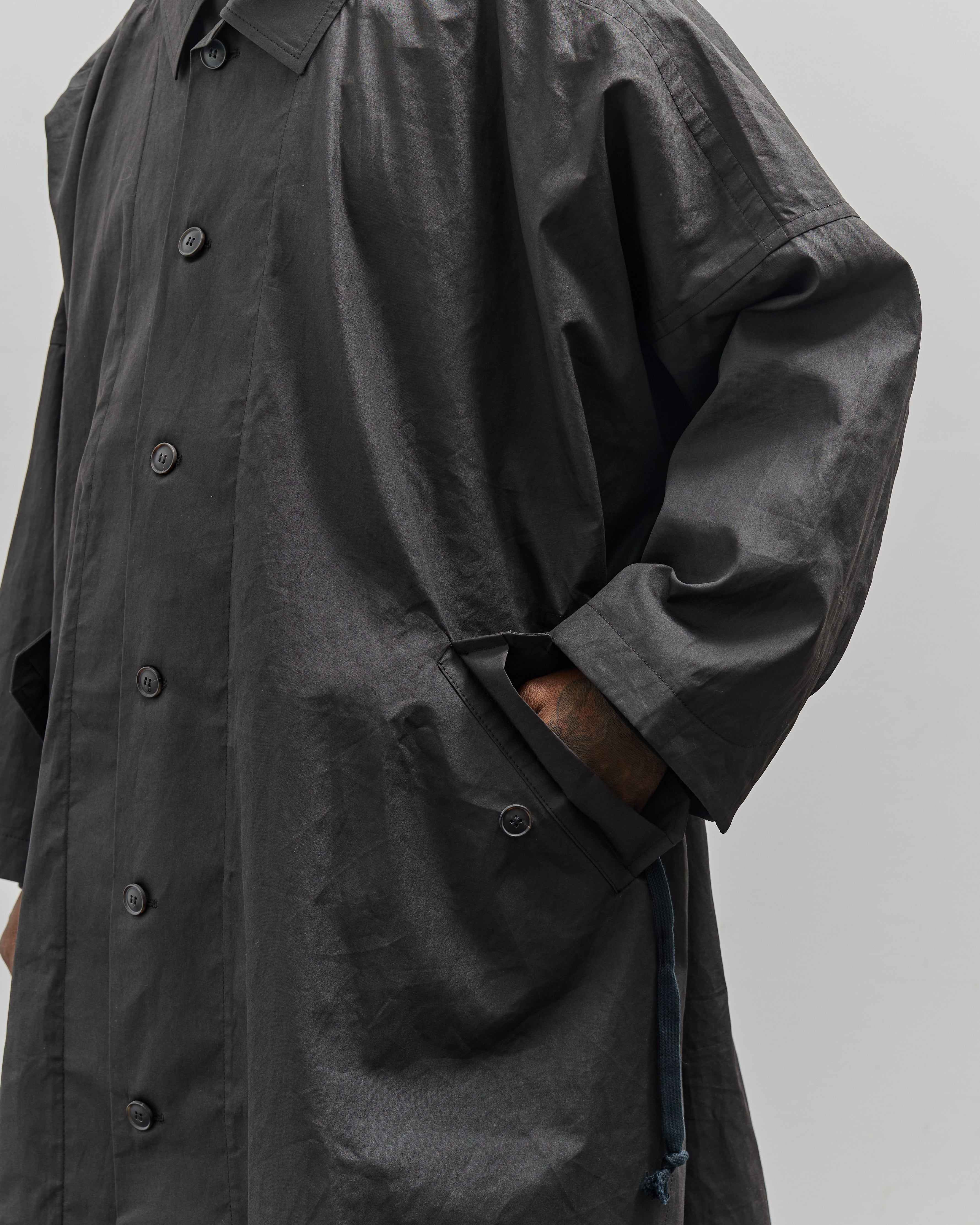 Jan-Jan Van Essche Coat #32, Tar Black – Glasswing