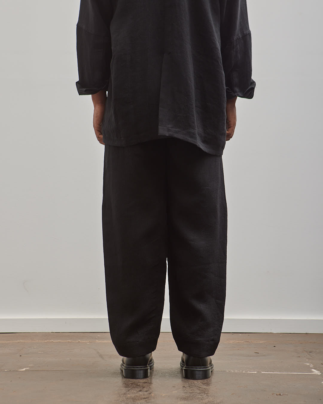 Jan-Jan Van Essche Pleated Trousers #68, Black Linen – Glasswing