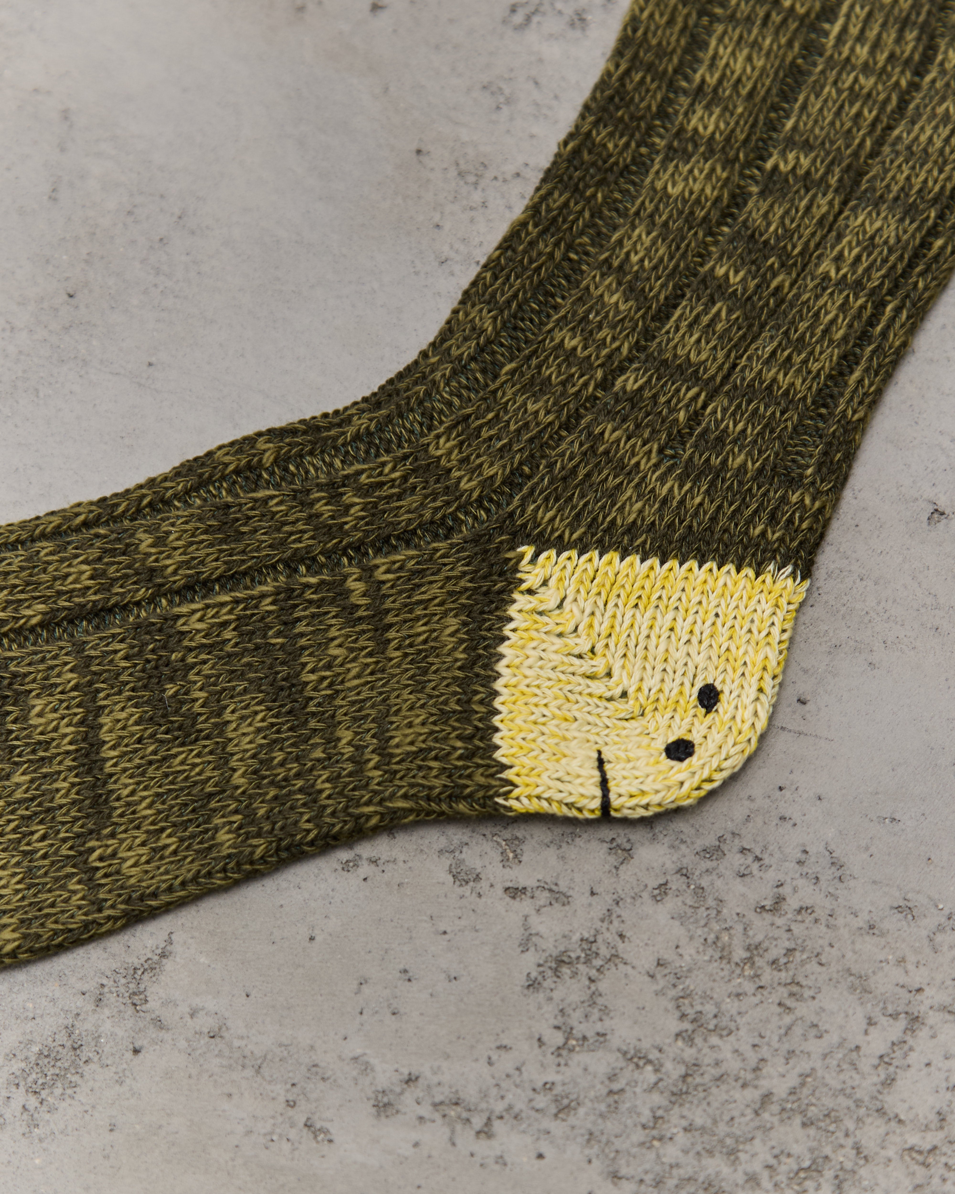 Kapital 56 Yarns Ma-1 Rainbowy Happy Heel Socks, Khaki – Glasswing