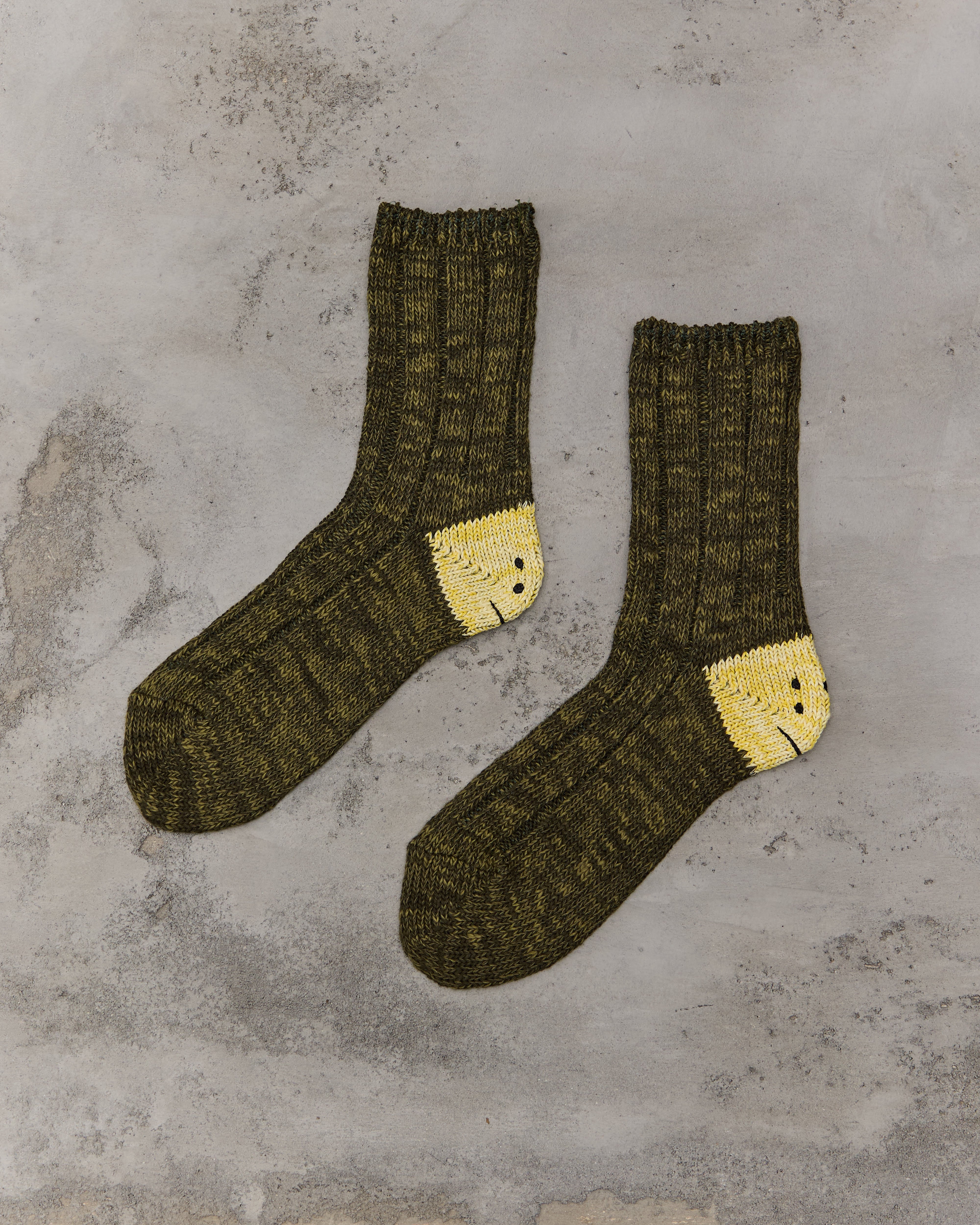 Kapital 56 Yarns Ma-1 Rainbowy Happy Heel Socks, Khaki – Glasswing