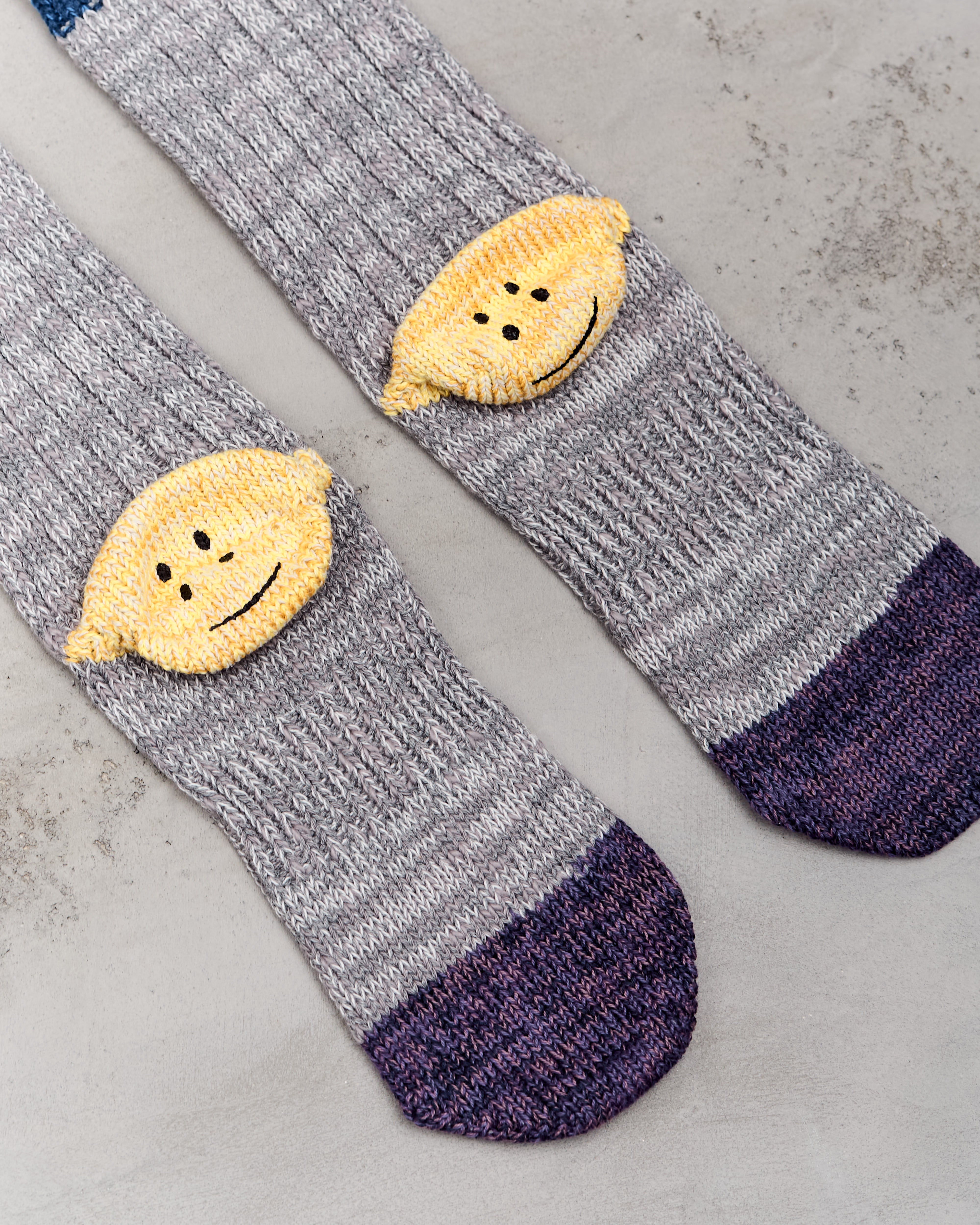 Kapital 60 Yarns Grandrelle Ivy Smiley Socks, Grey – Glasswing