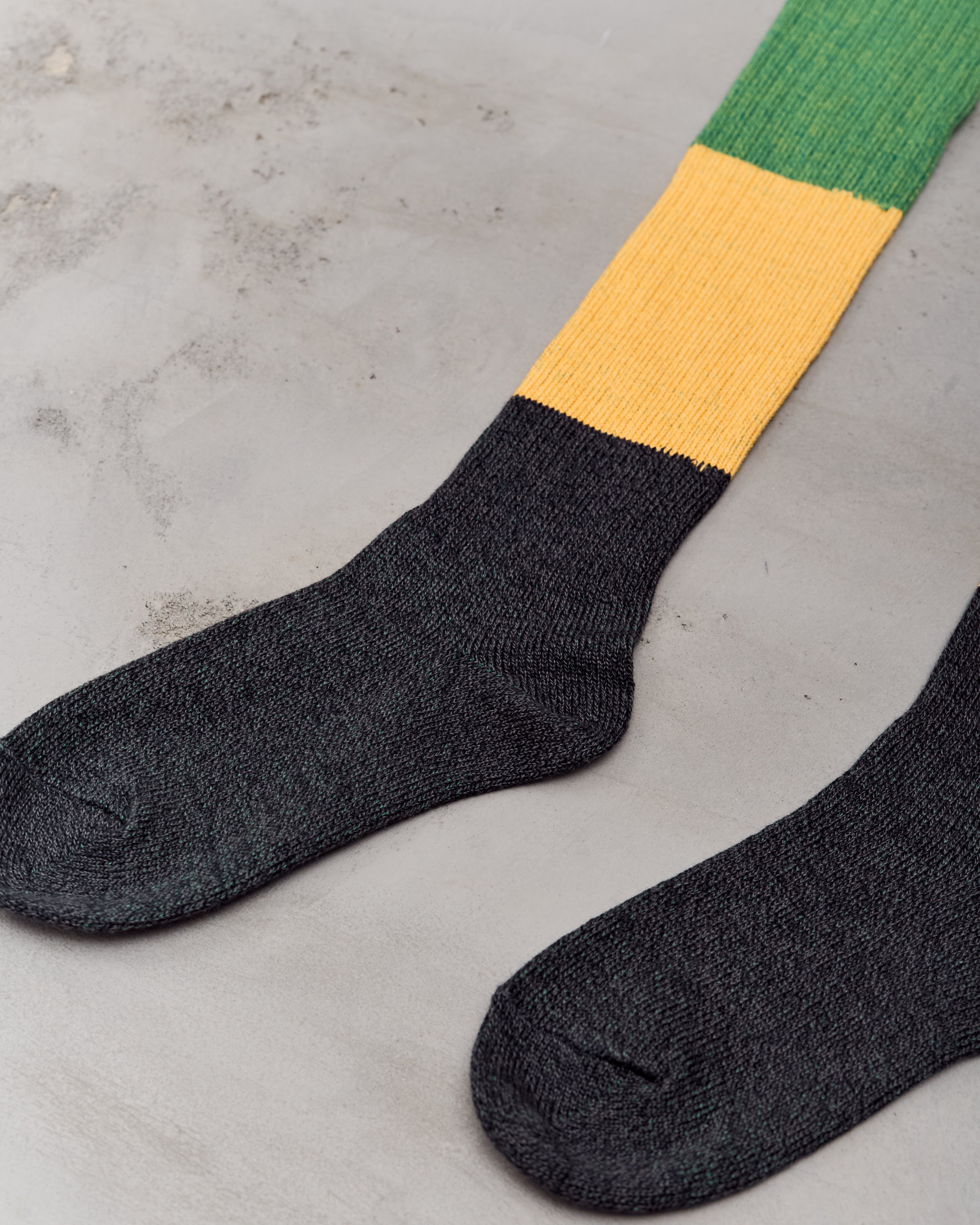 96 Yarns RASTA SKATERS Knee-High Socks, Black – Glasswing