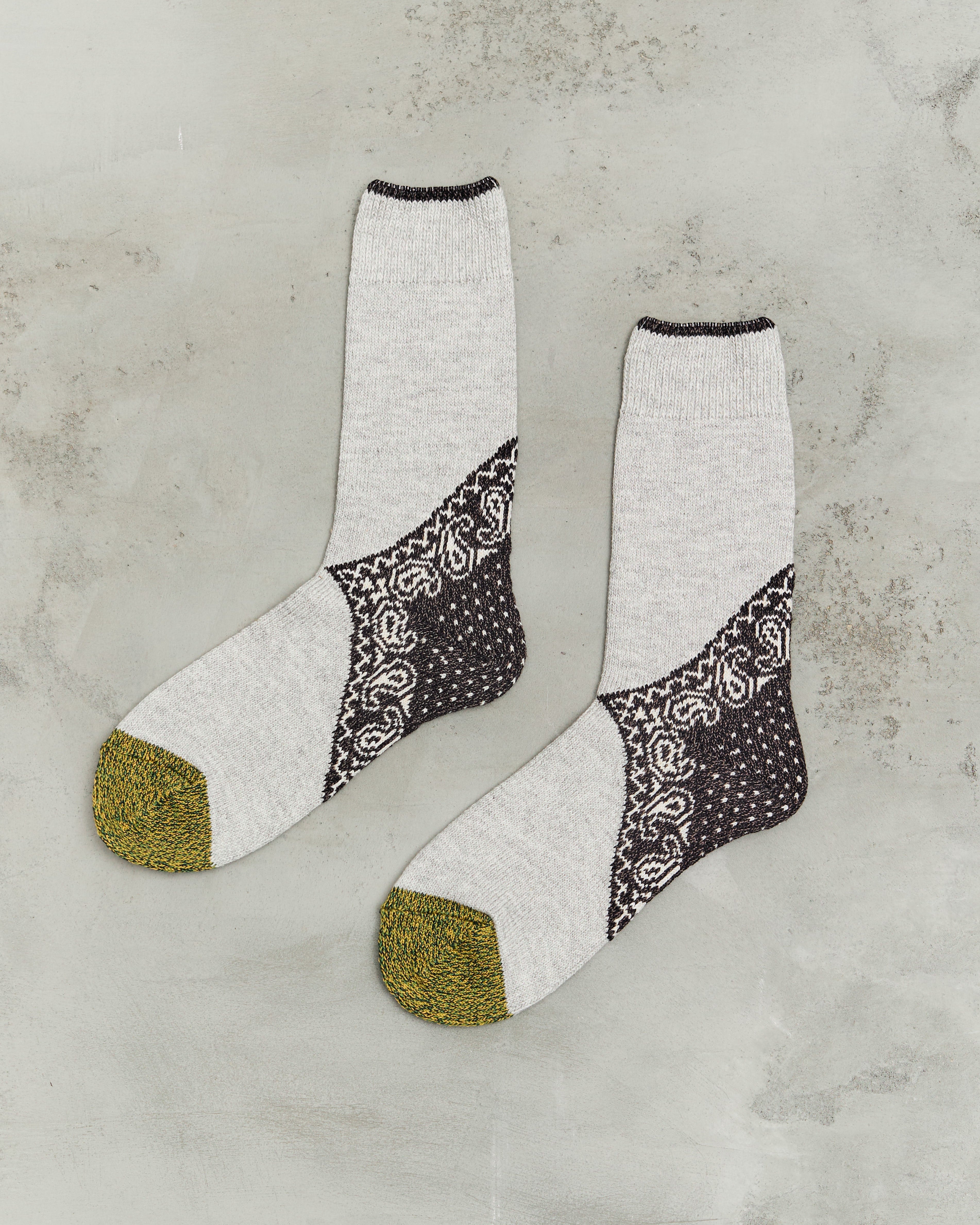 96 Yarns Heel Paisley Bandana Socks, Black – Glasswing