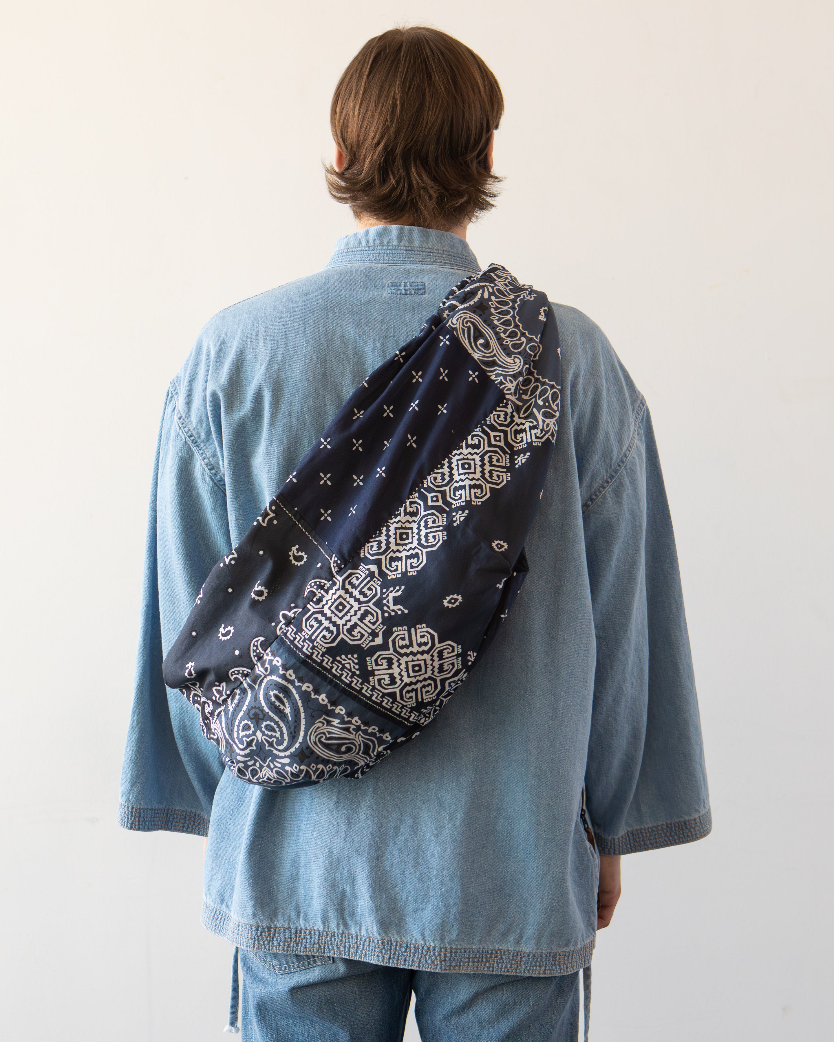 kapital スナフキンバッグ バンダナパッチワーク柄 ネイビー Kapital Bandana Beach Snufkin Bag, Purple/Navy – Glasswing