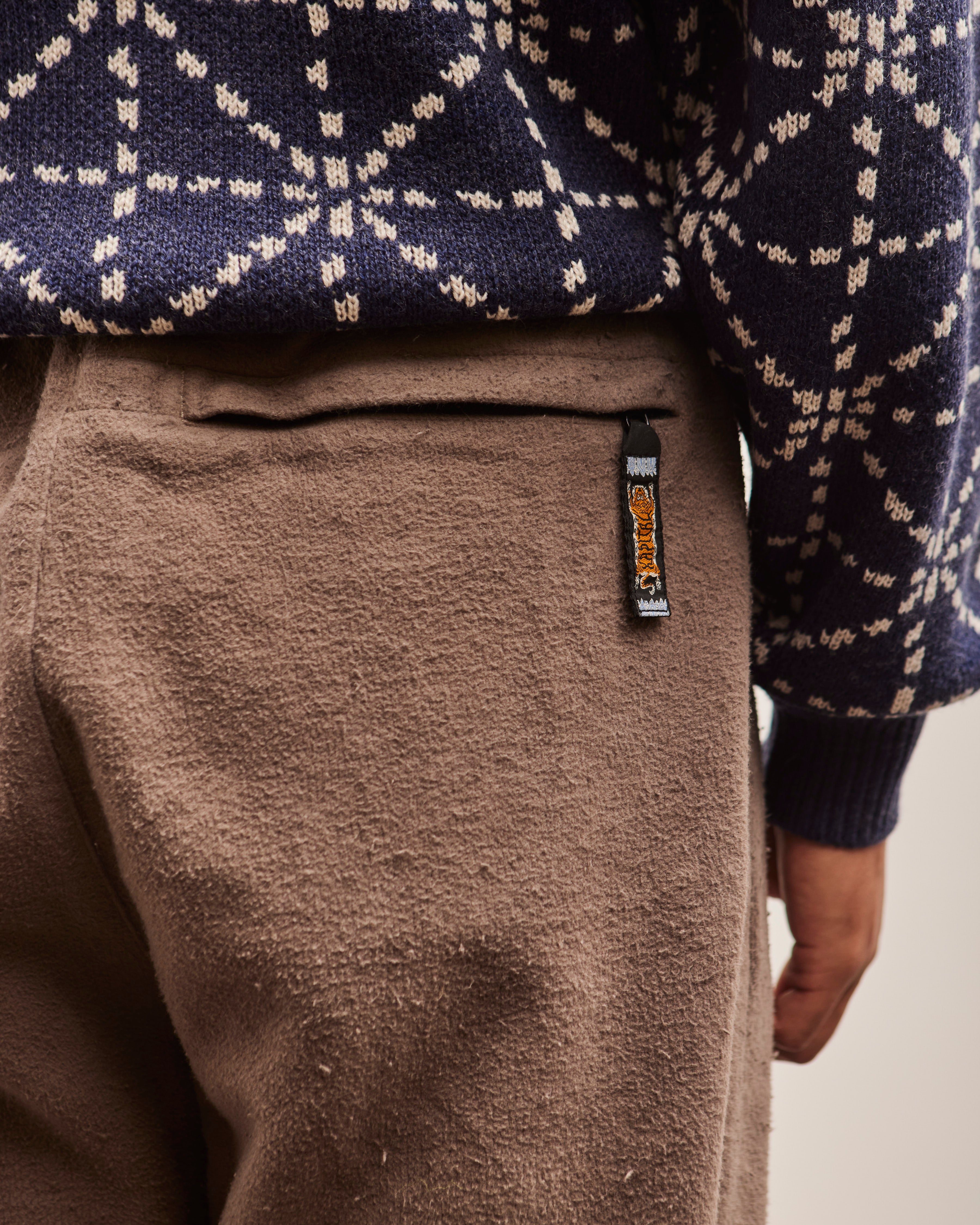 Kapital Unisex Napped Heat-Corduroy Easy Pants, Grey – Glasswing