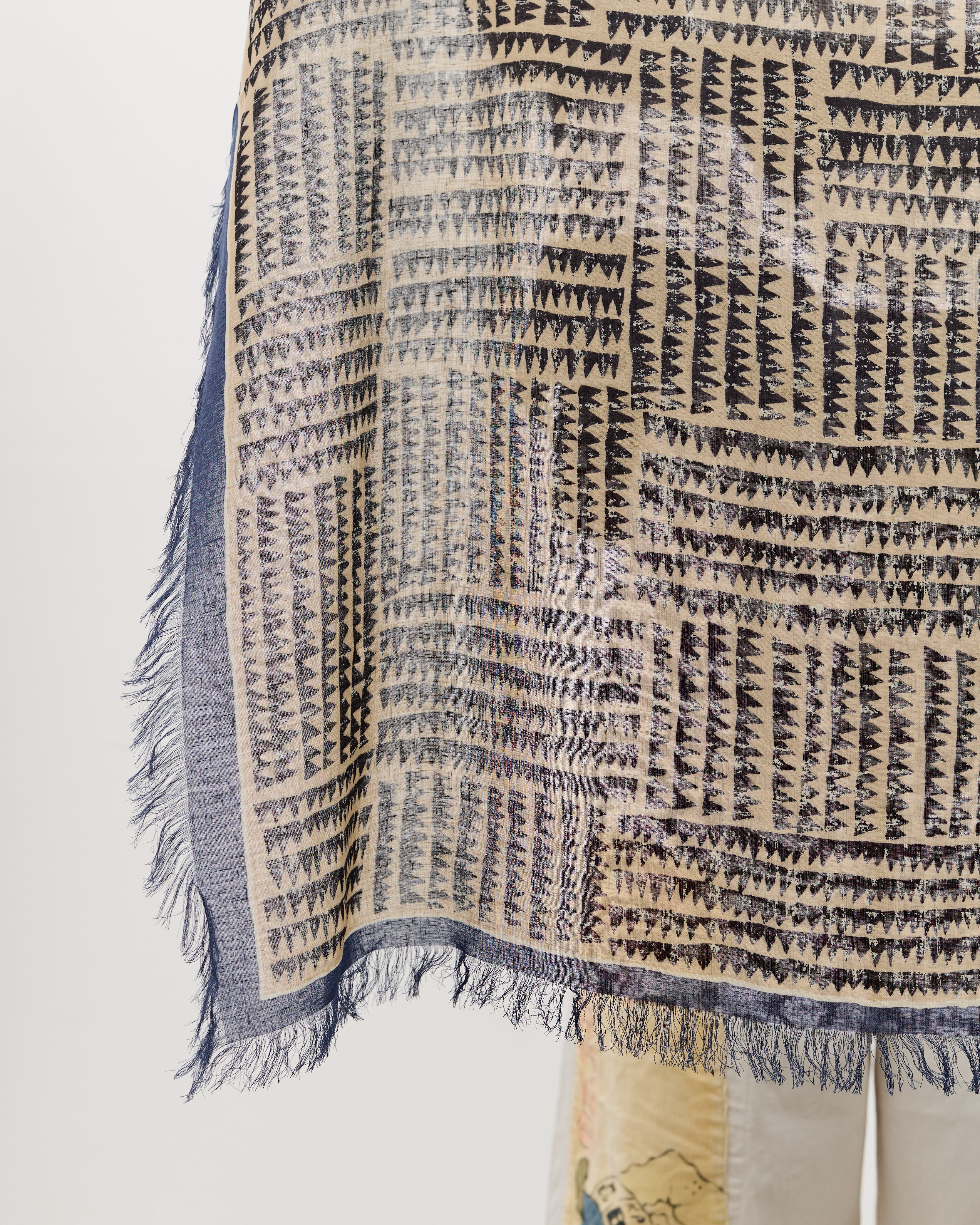 Kapital Rayon Fringe Stole (HACKSAW-BLOCK), Blue – Glasswing