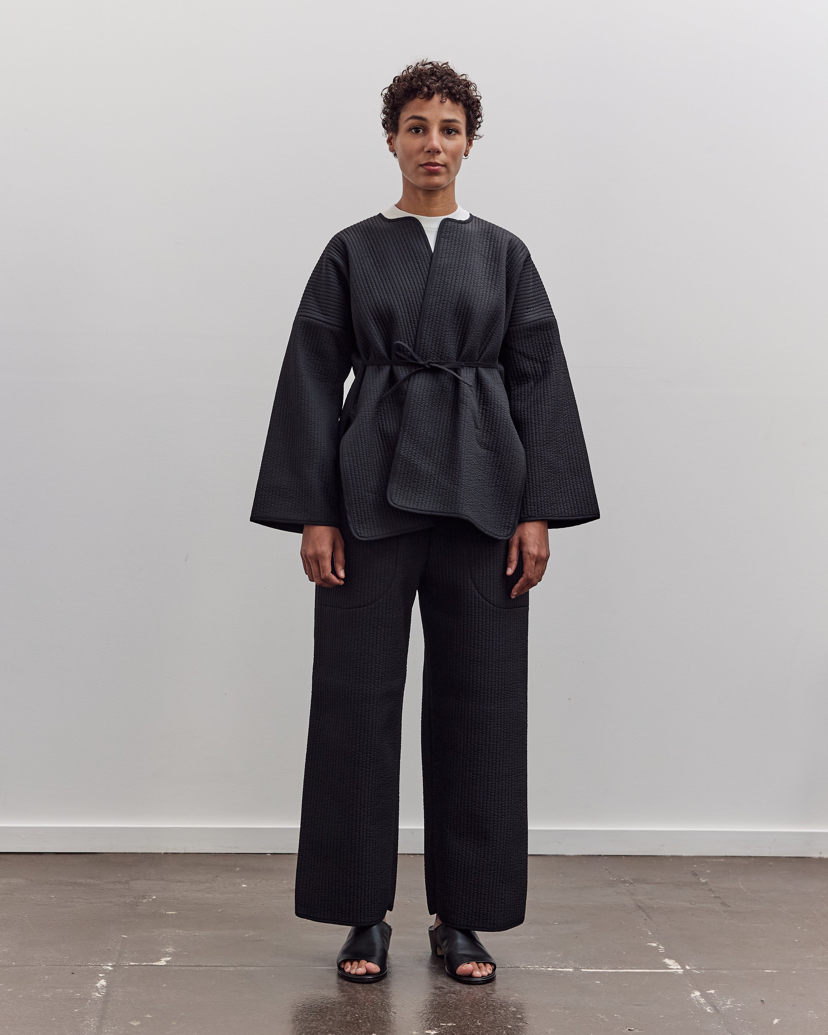 W–R21O7 Long Cross Cardigan, Black Nubi – Glasswing