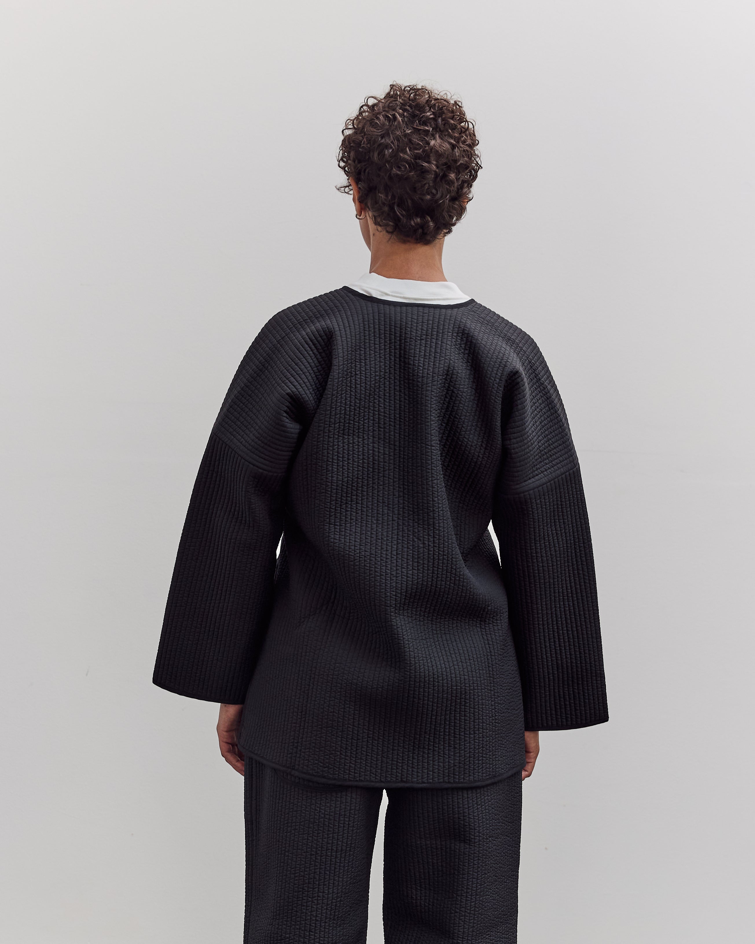 W–R21O7 Long Cross Cardigan, Black Nubi – Glasswing