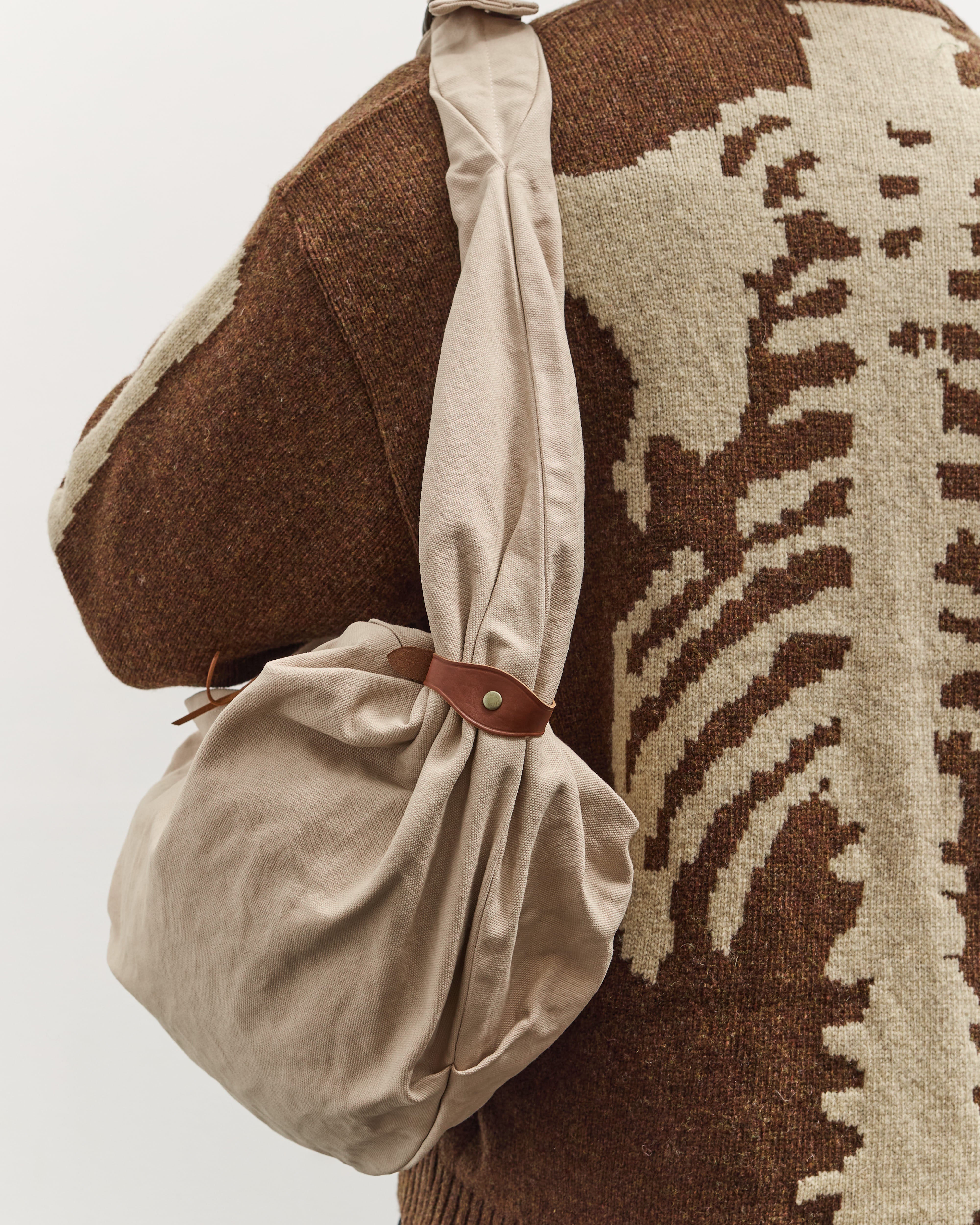 KAPITALスウェードフリンジスナフキンバック Kapital #6 Canvas Snufkin Bag, Ecru – Glasswing