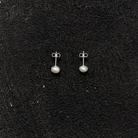 Kara Yoo Keshi Pearl Studs, 5mm