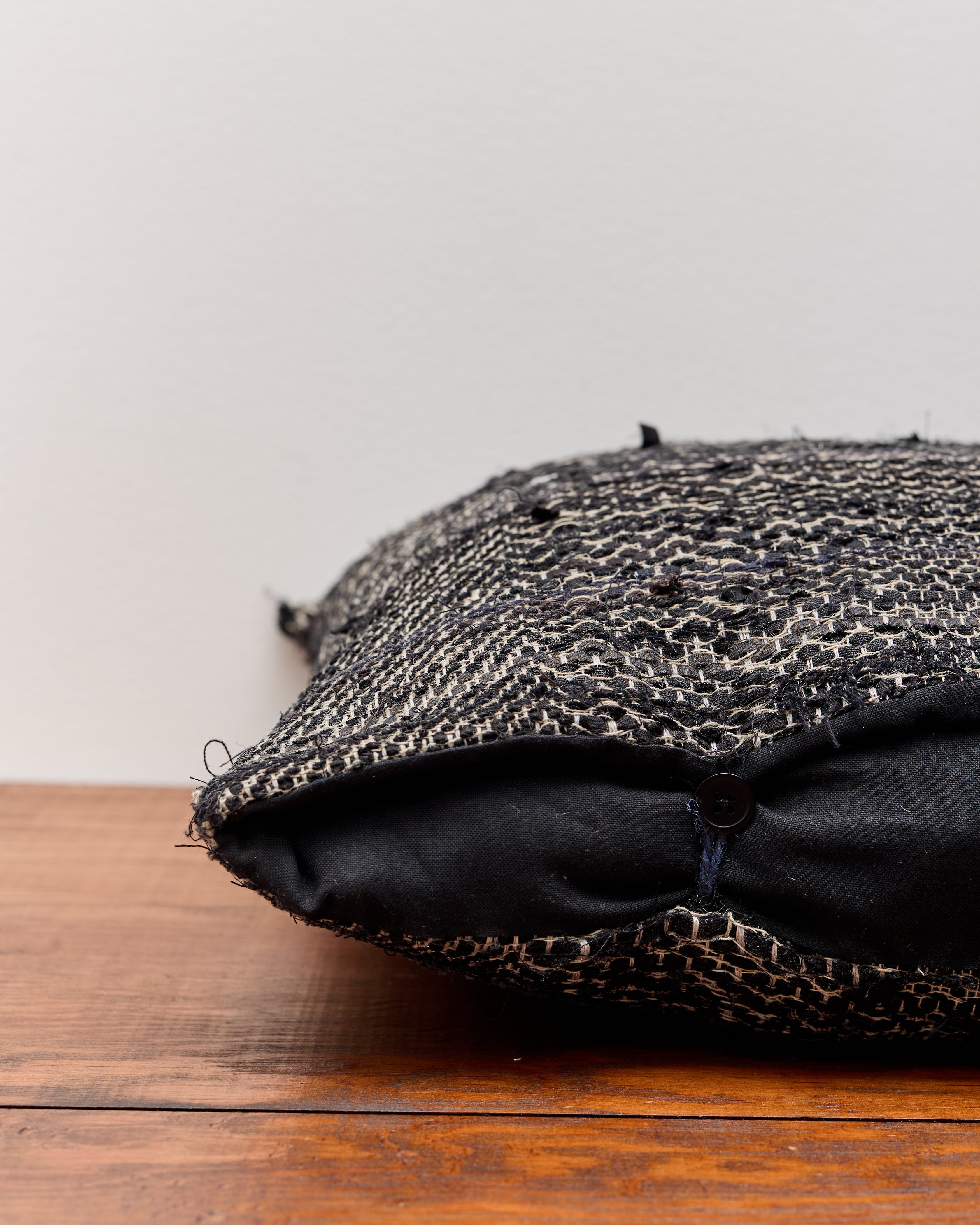 Lamine Diouf Pillows, Black – Glasswing