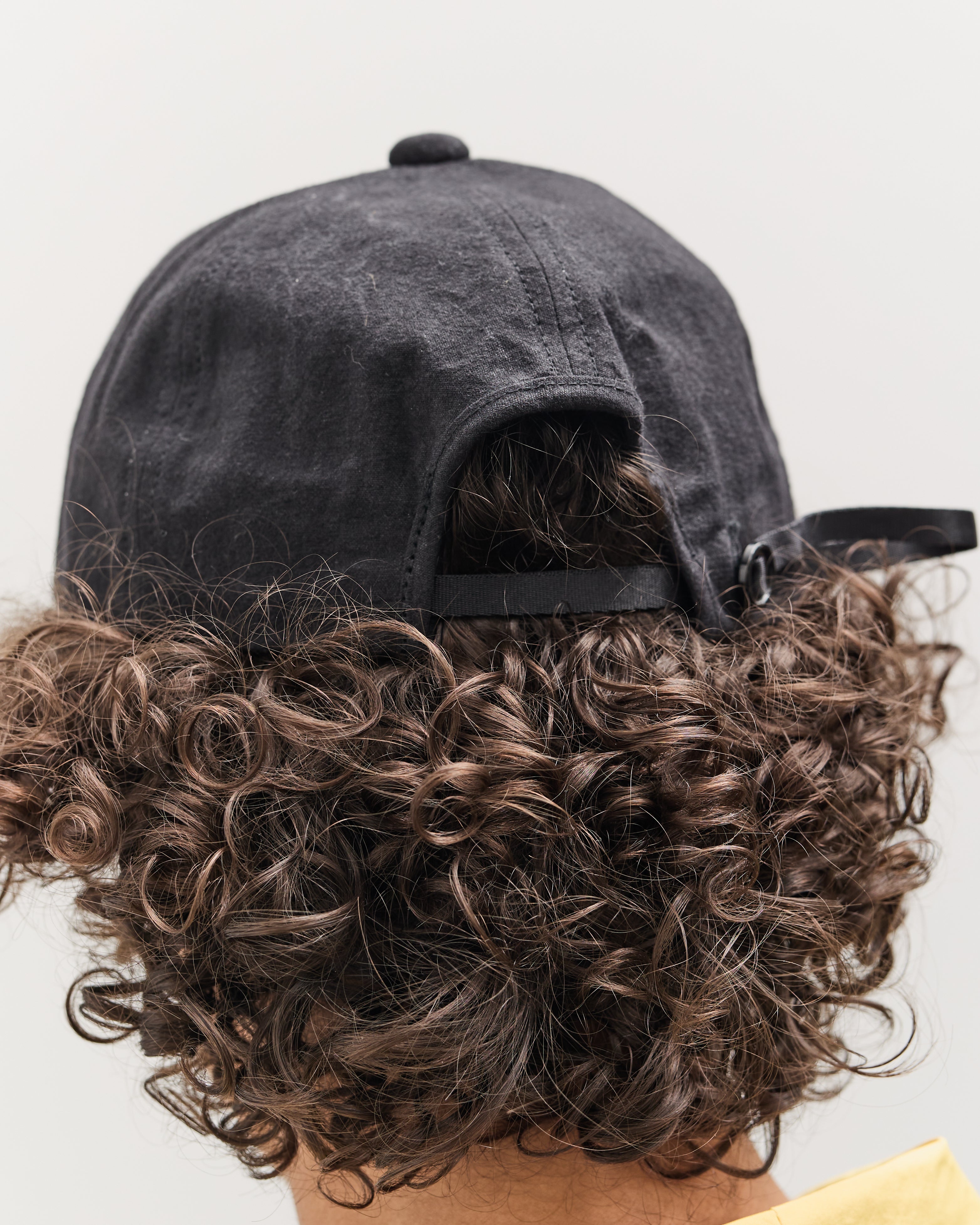 MAN-TLE R0C1 Unisex Hat, Black Wash – Glasswing