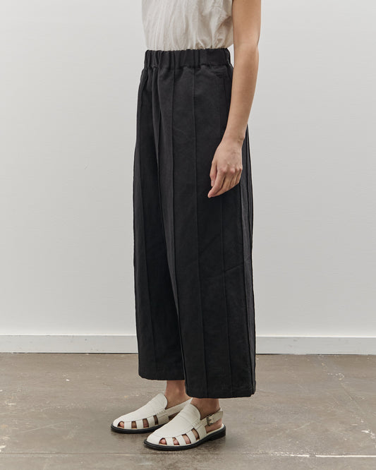 MAN-TLE W-R18P3 Tuck Pant, Black Bamboo