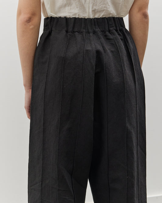MAN-TLE W-R18P3 Tuck Pant, Black Bamboo