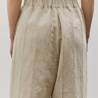 MAN-TLE W-R18P3 Tuck Pant, Unbleached Bamboo