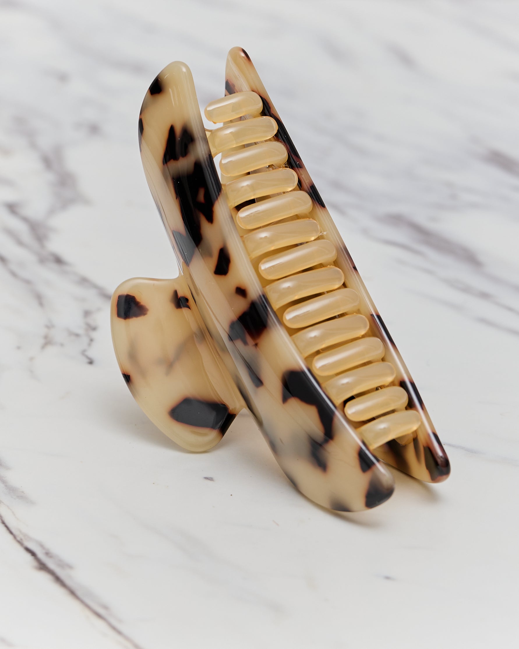 Machete Midi Heirloom Claw, Blonde Tortoise – Glasswing