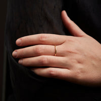 Maslo Fine Band Ring, Gold