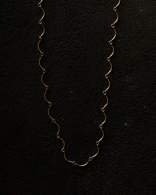 Maslo Scallop Necklace, Gold