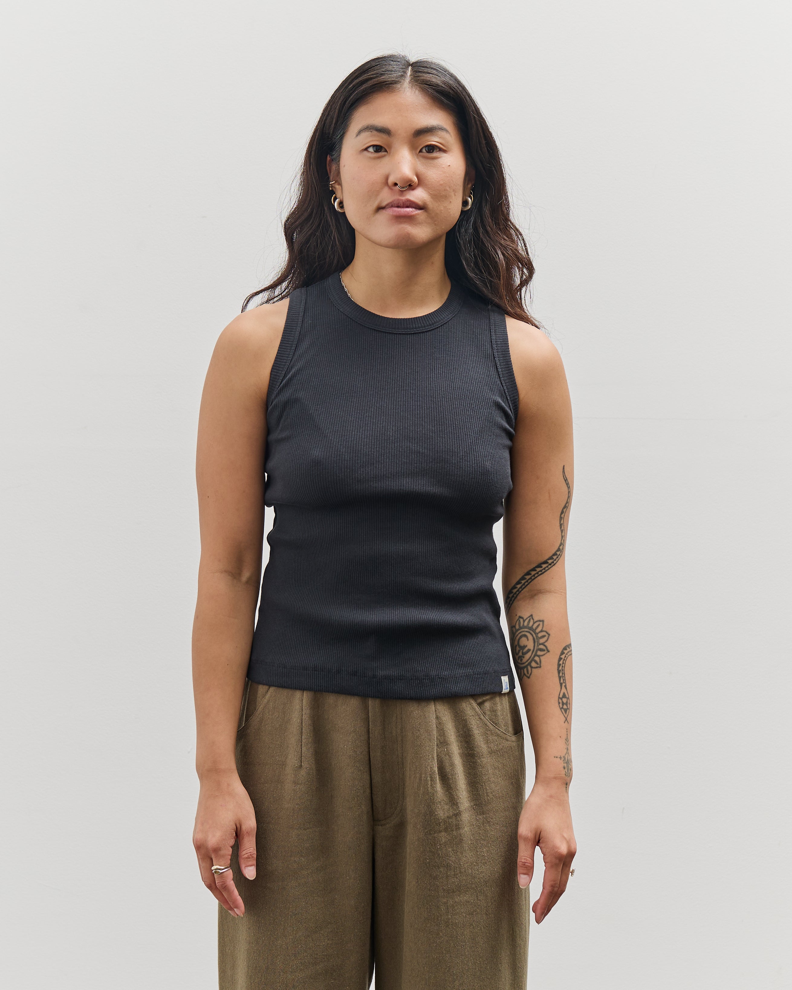 Merz b. Schwanen Ribbed Tanktop, Charcoal – Glasswing