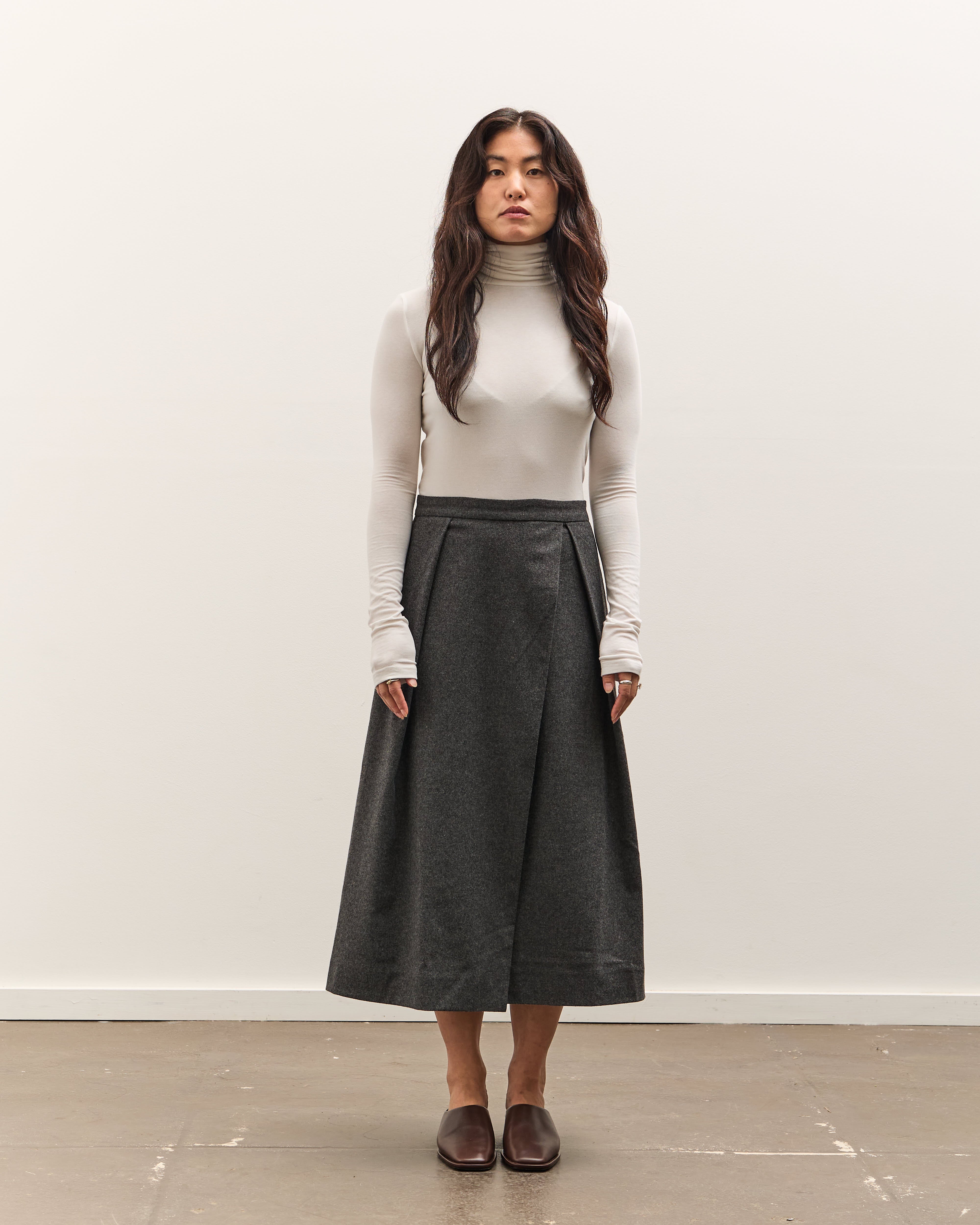 Mijeong Park Wool Blend Pleated Midi Skirt, Charcoal – Glasswing