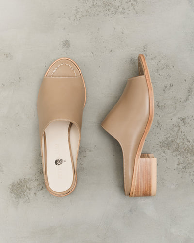 Petrosolaum Sabot Sandals, Grey Beige