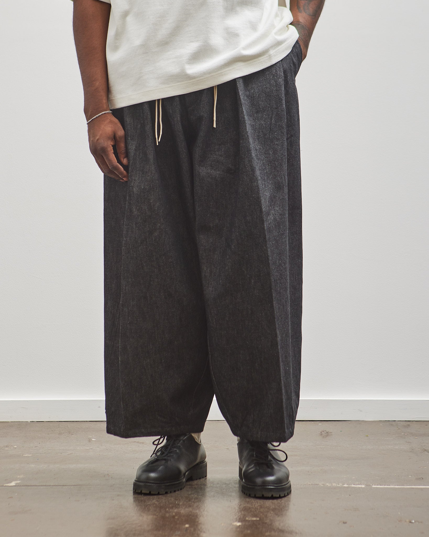 Sillage Circular Pants, Black Denim – Glasswing Sillage Circular Pants, Black Denim – Glasswing