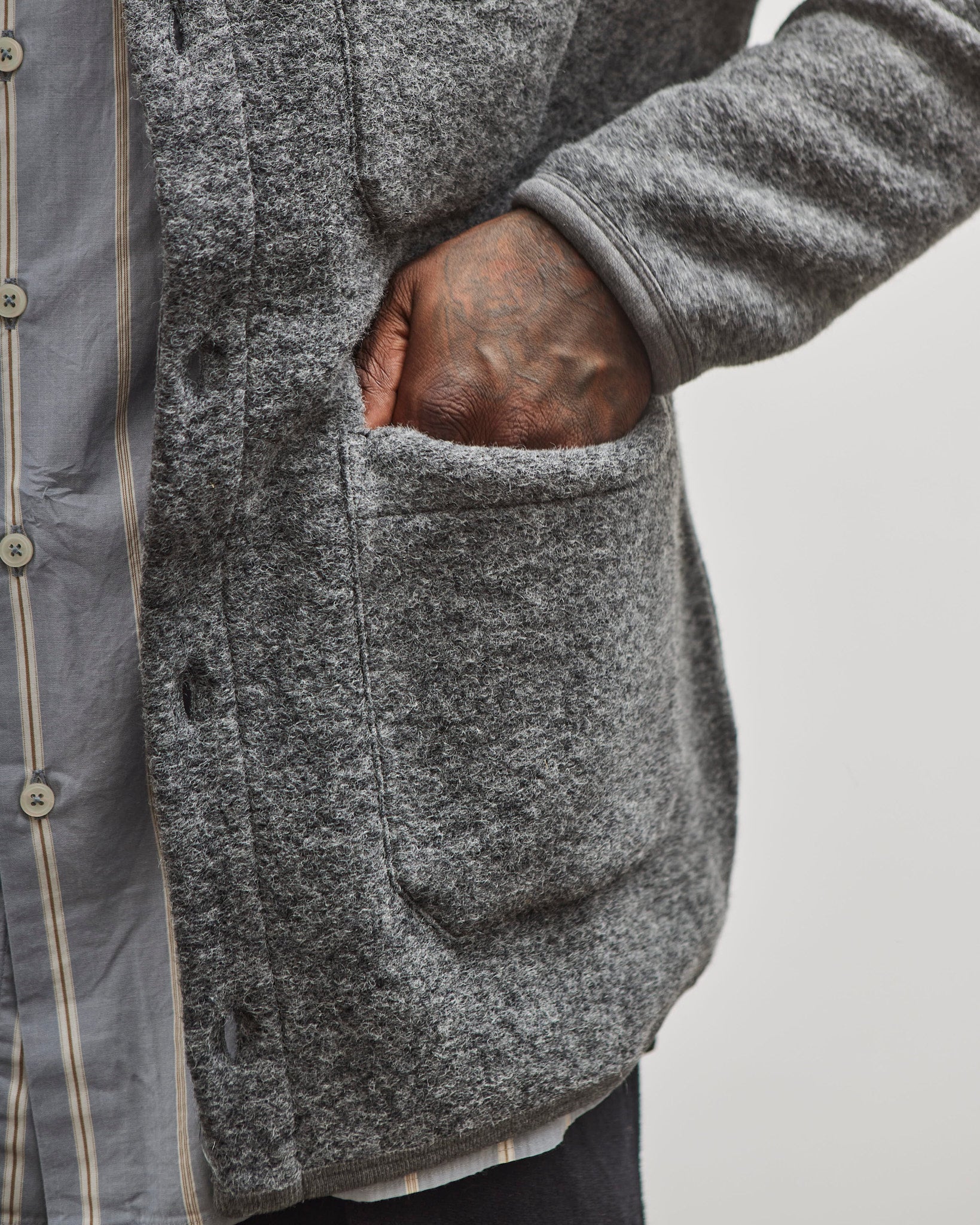 グレー ウール ブーティ 36 Universal Works Cardigan, Grey Marl – Glasswing