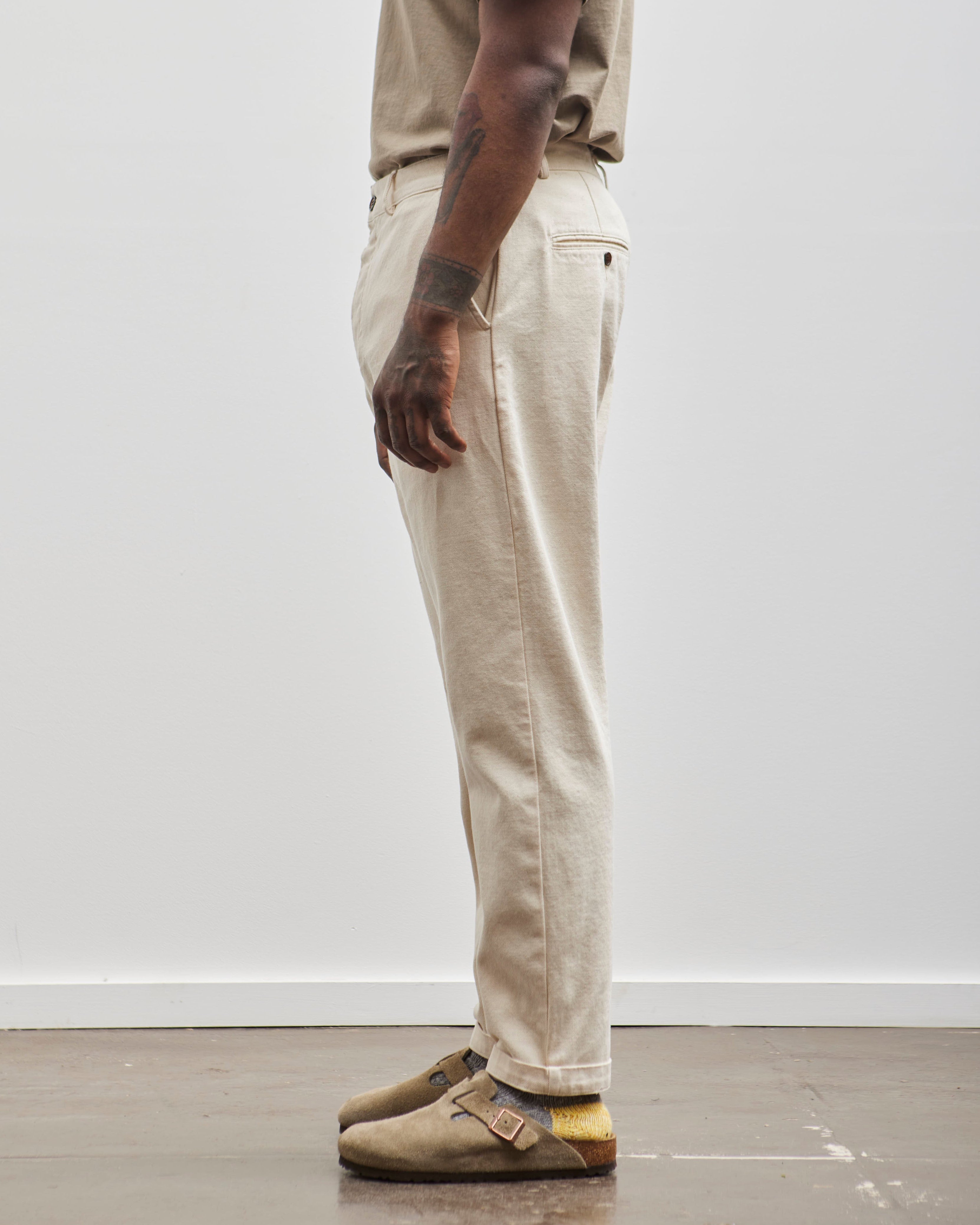 Universal Works Military Chino, Ecru – Glasswing