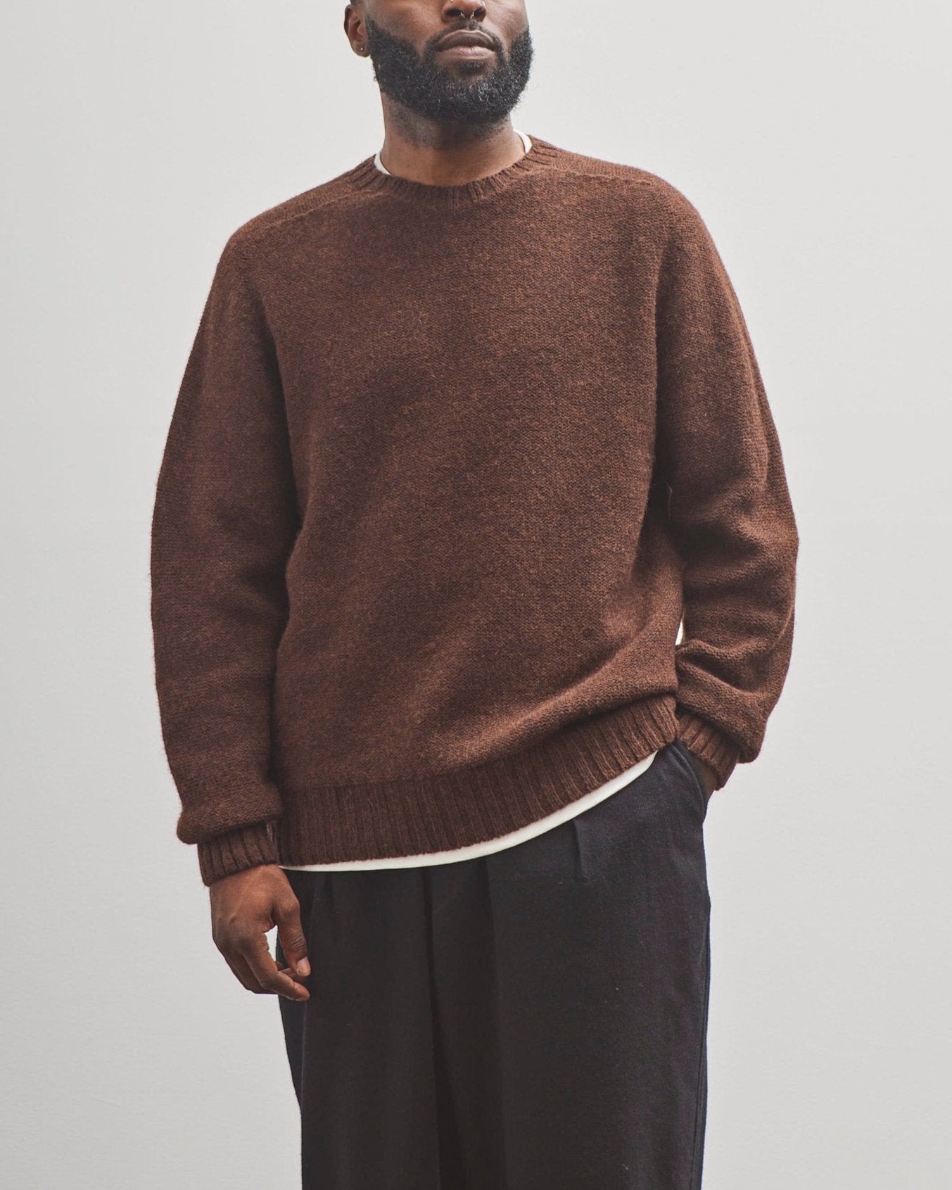 Universal Works Seamless Crew, Coffee – Glasswing 