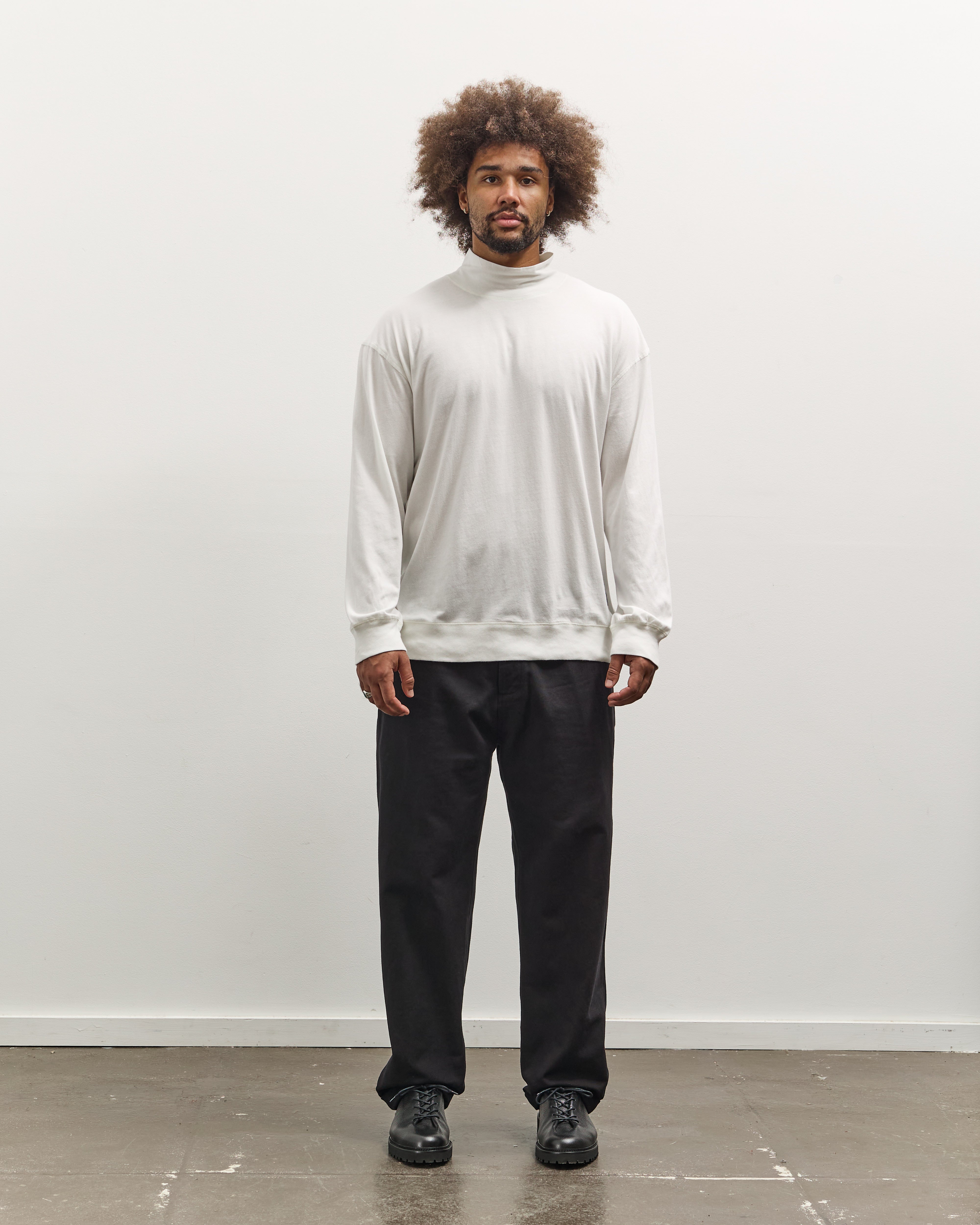 Universal Works Super Chino, Black – Glasswing