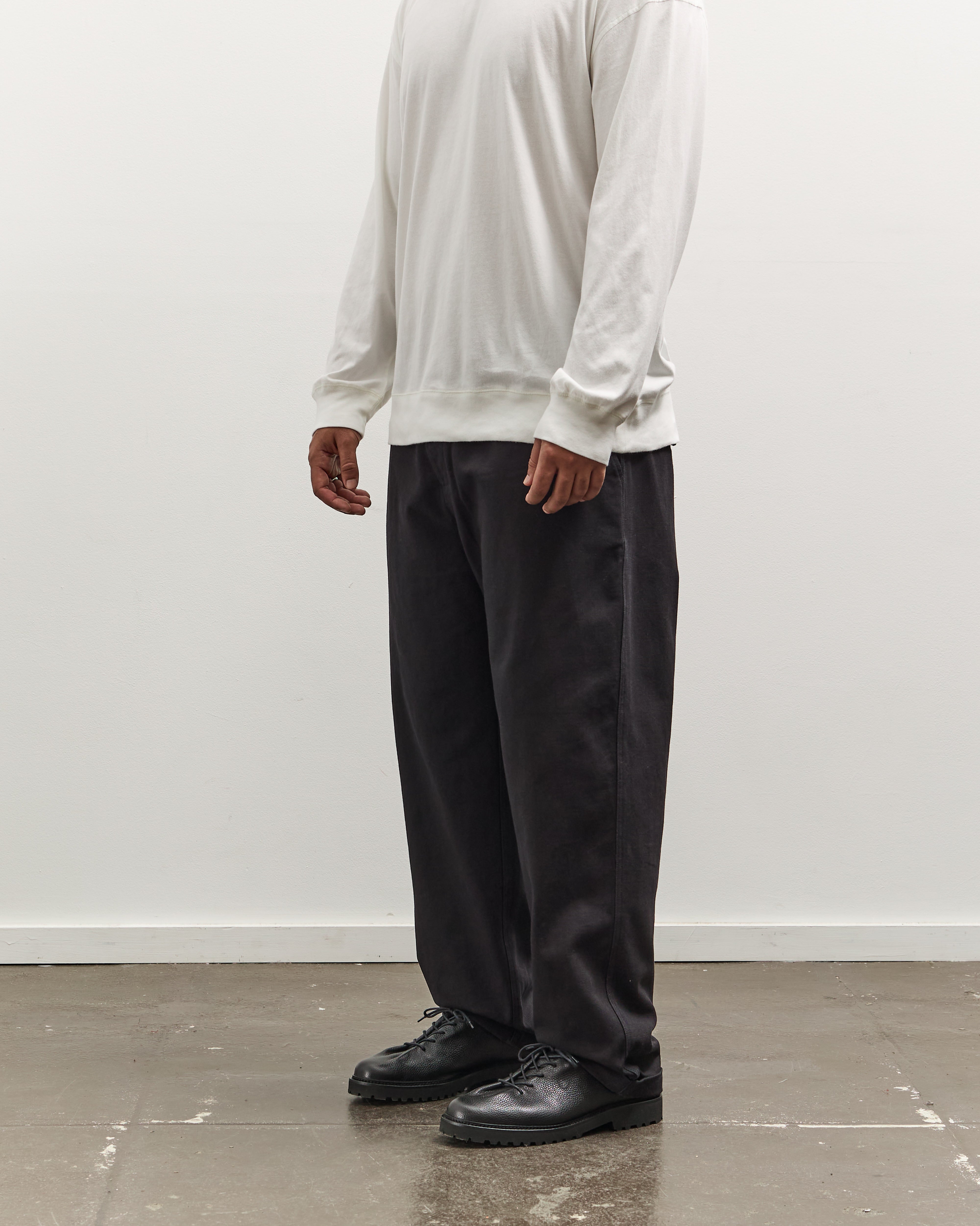 Universal Works Super Chino, Black – Glasswing