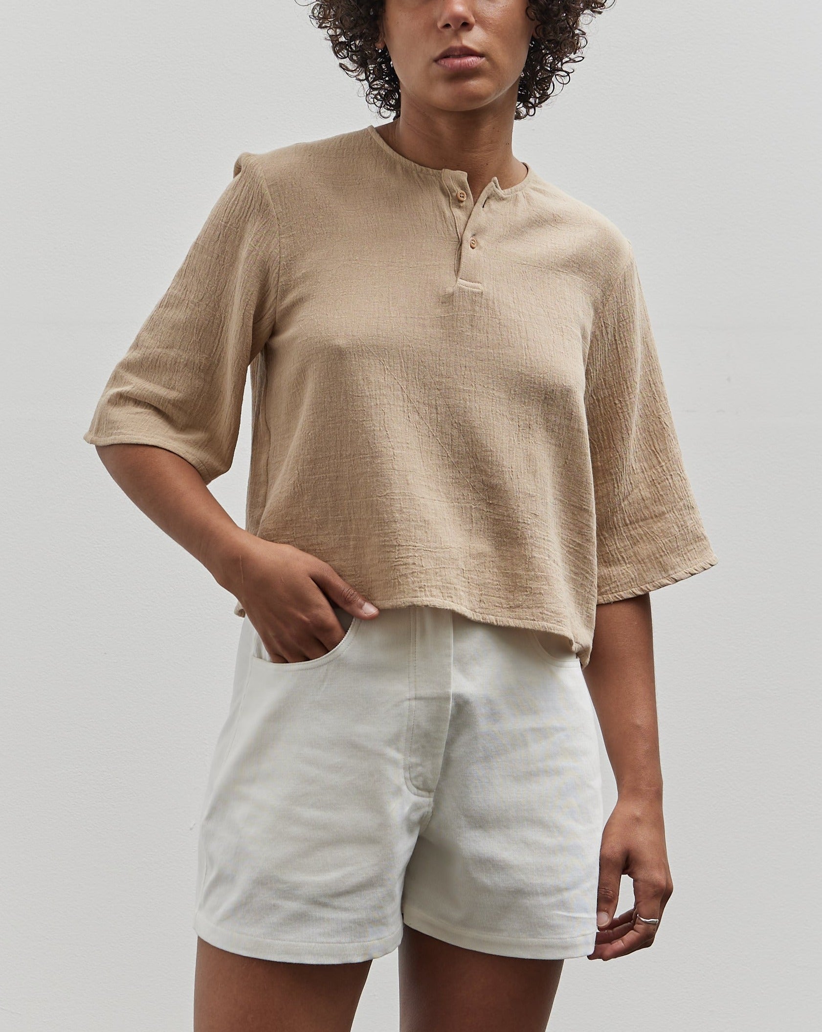 Zii Ropa Ania T-Shirt, Beige – Glasswing