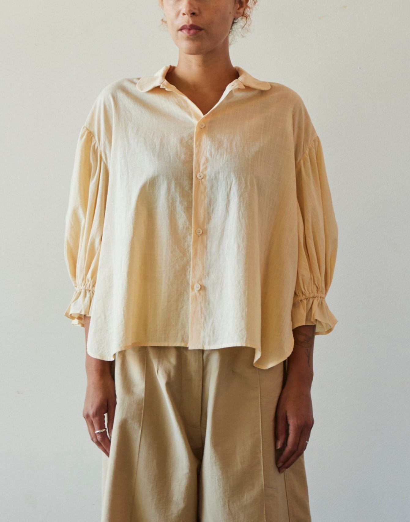 Zii Ropa Leve Top, Creme – Glasswing