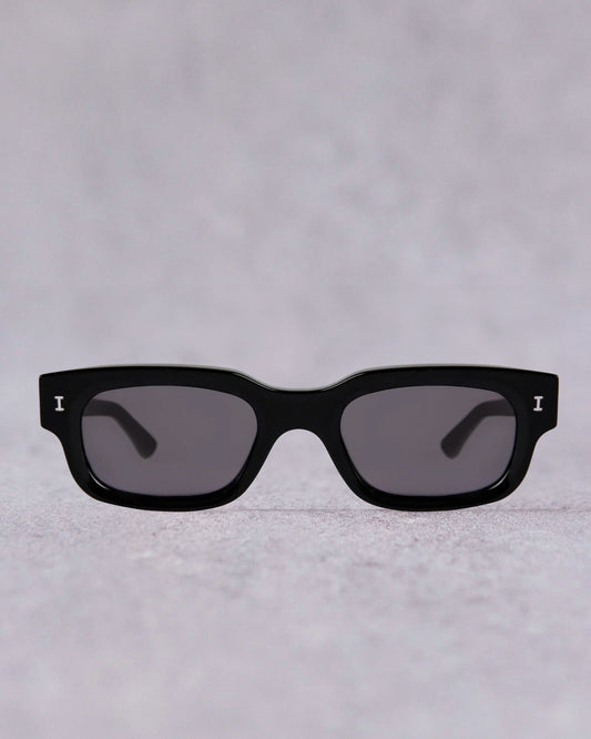 Illesteva Cali Sunglasses, Black