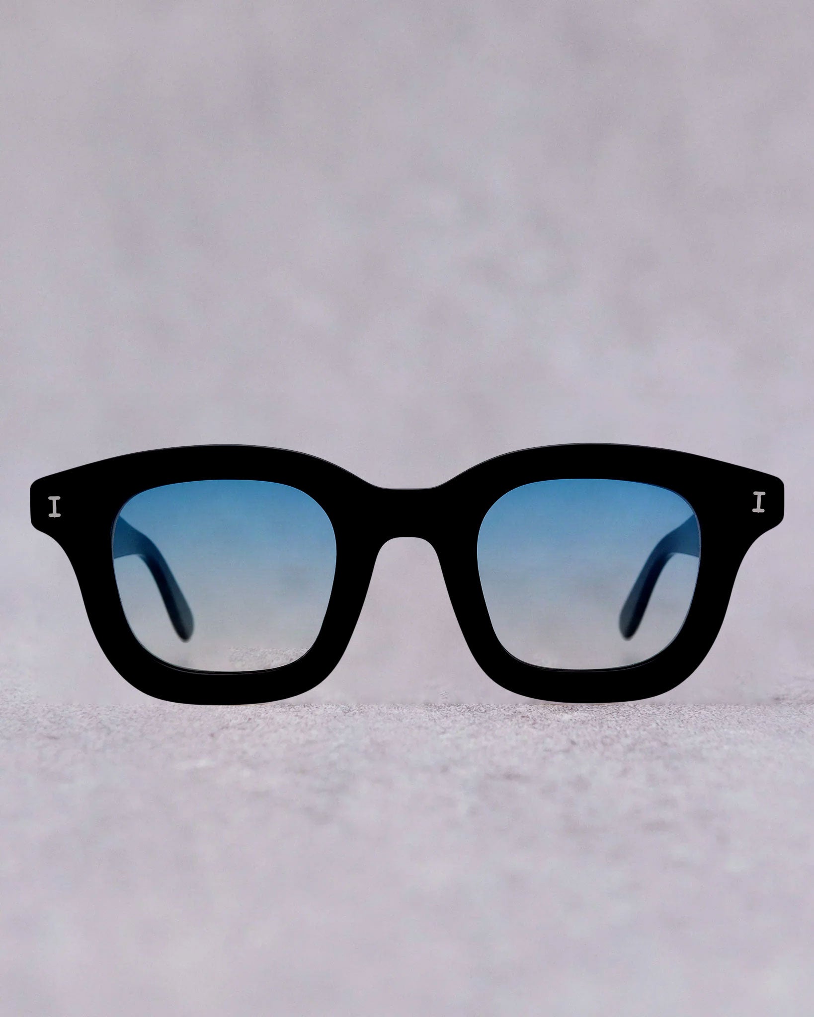 illesteva_george-black-blue. illesteva_george-black-blue.