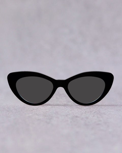 Illesteva Pamela Sunglasses, Black – Glasswing display picture 3