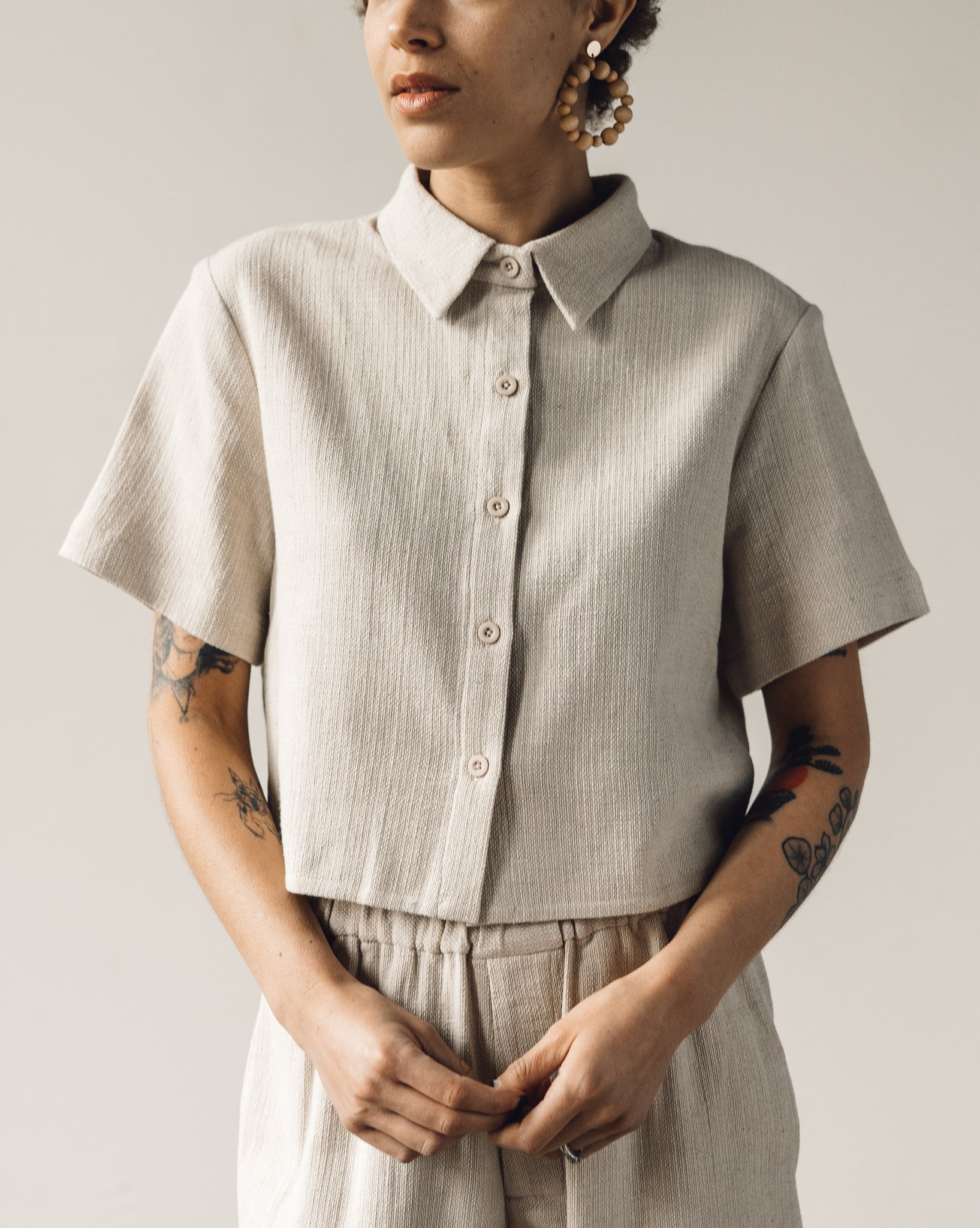 7115 Cropped Button Down