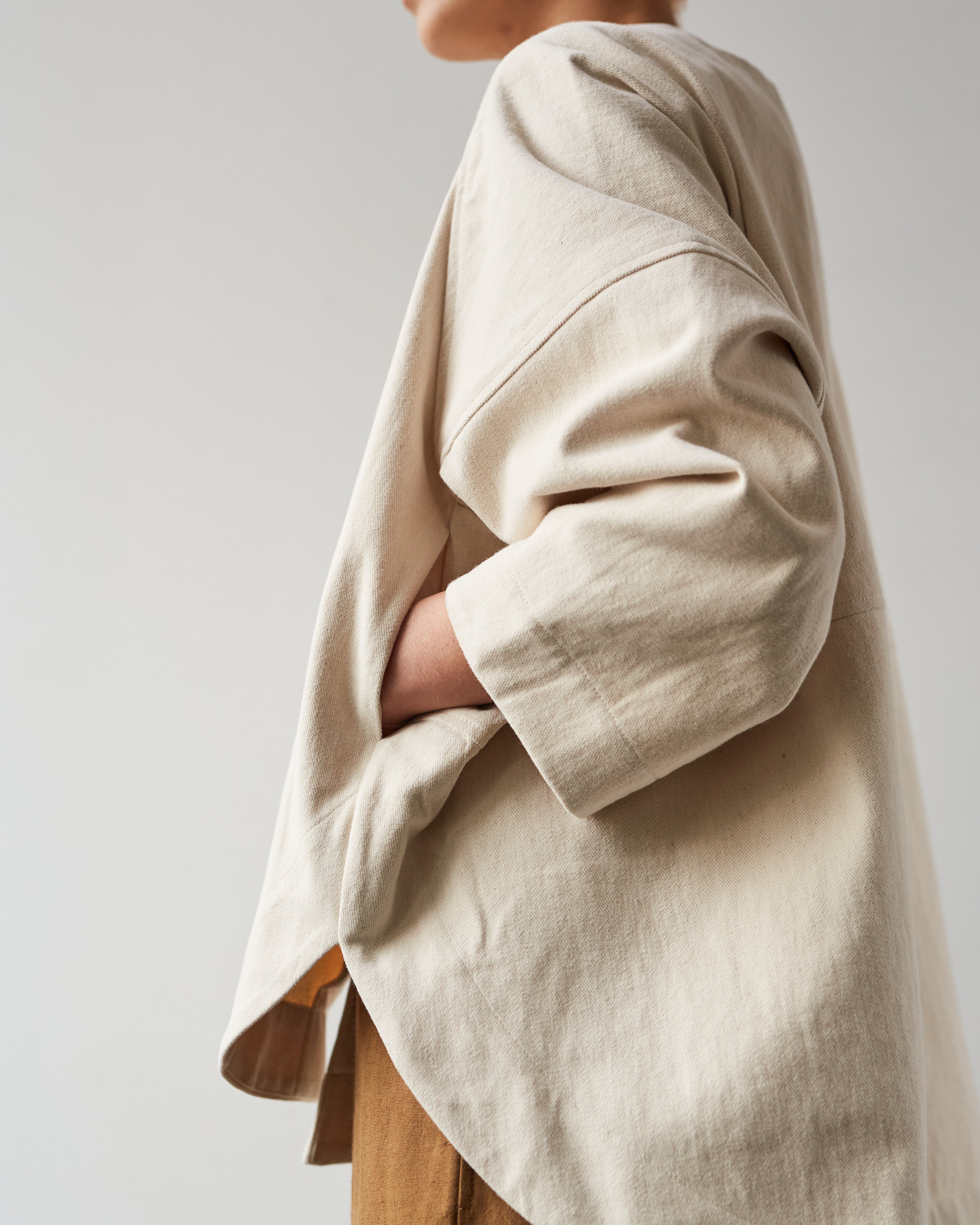 7115 Lantern Sleeves Jacket, Off-White – Glasswing