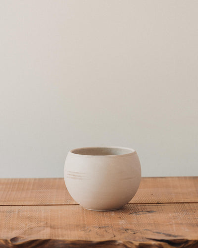 Astrid Pots, Tan