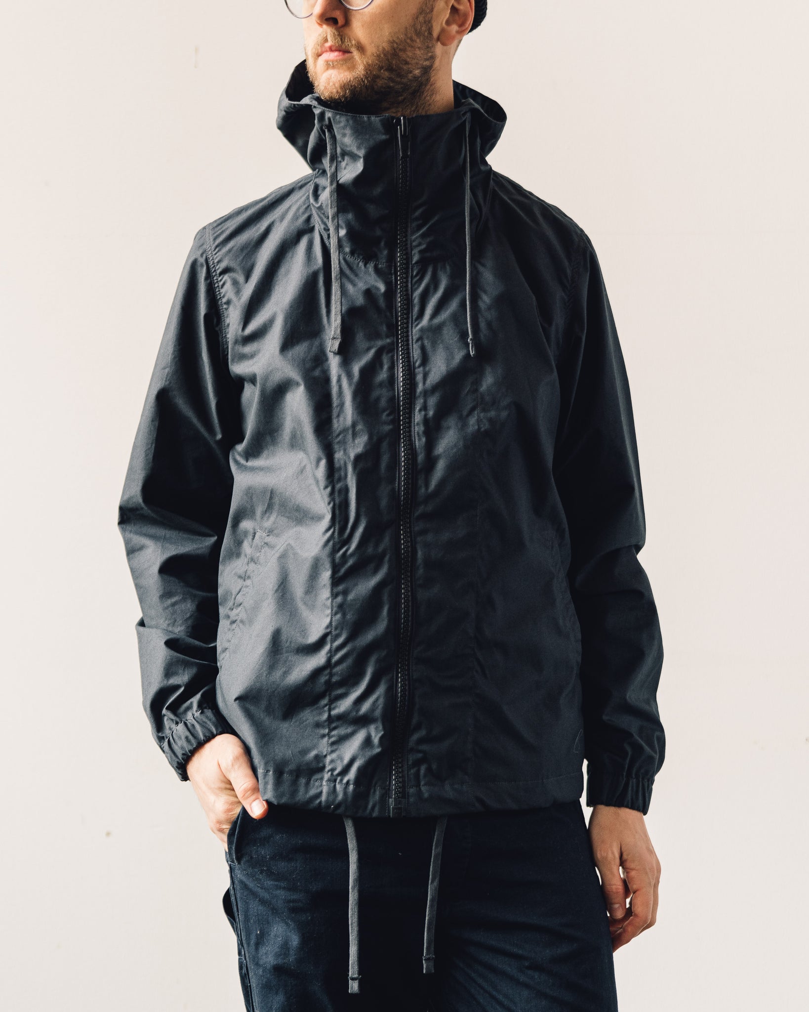 Arpenteur Kaolin Sailcloth Parka Charcoal Glasswing