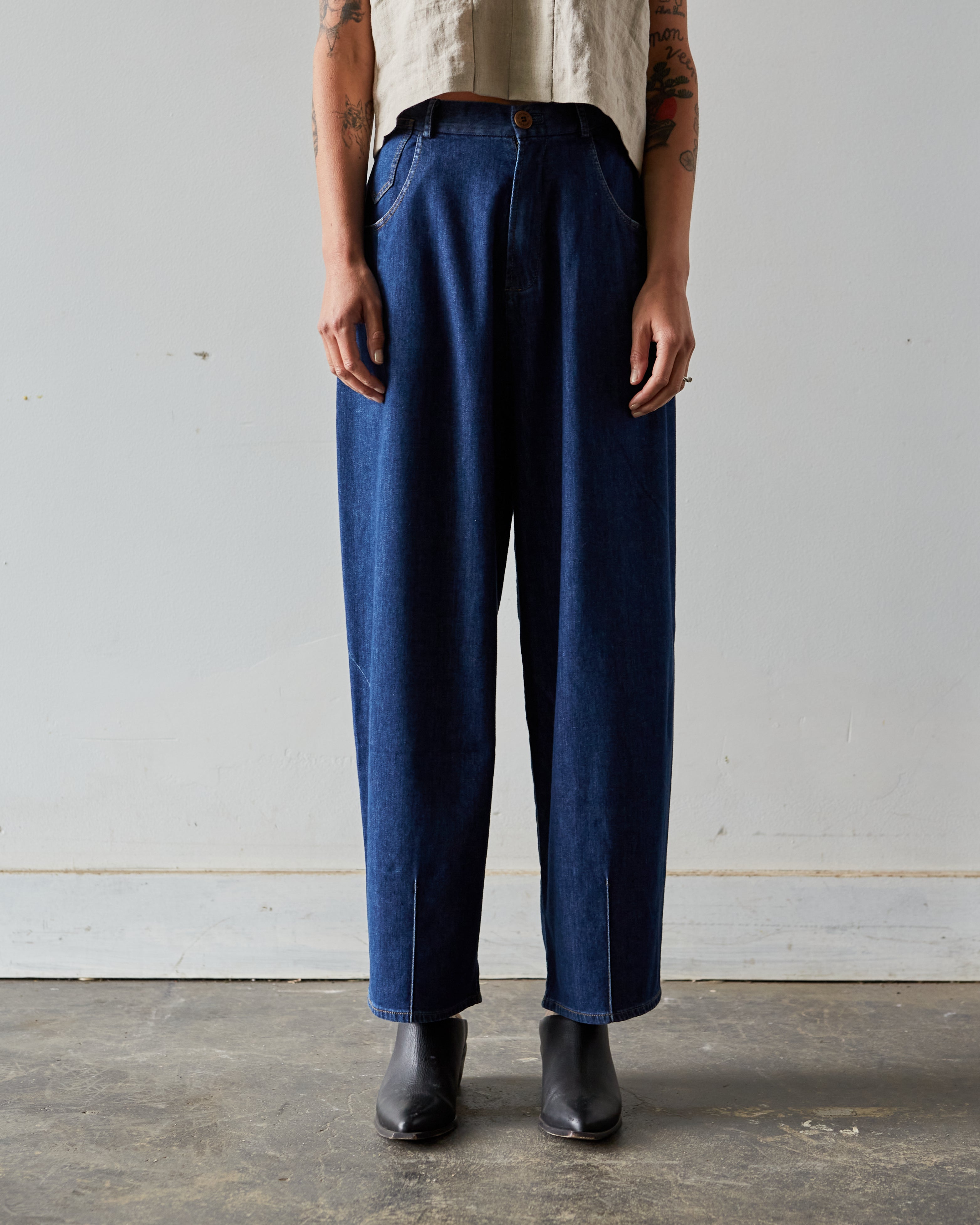 Cordera Curved Leg Pants, Denim – Glasswing