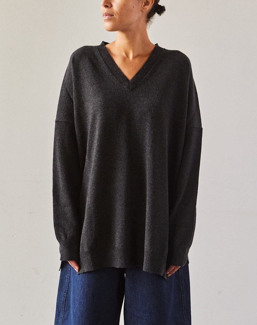 Cordera Cashmere V-neck Sweater, Anthracite