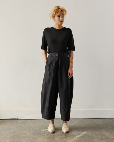 Cordera Seamed Curved Pants, Black