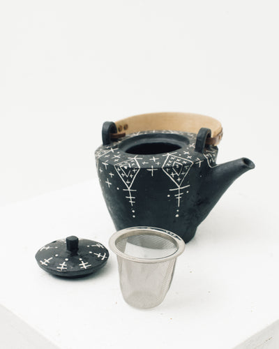 Ayame Bullock Black Mudcloth Teapot, Wood Handle