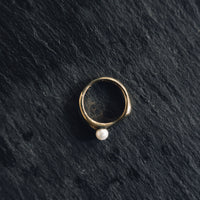 SUAI Ona Small Ring with Pearl