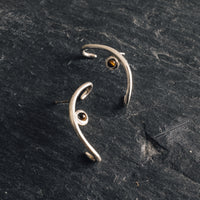 Knobbly Perlmutter Ear Cuff