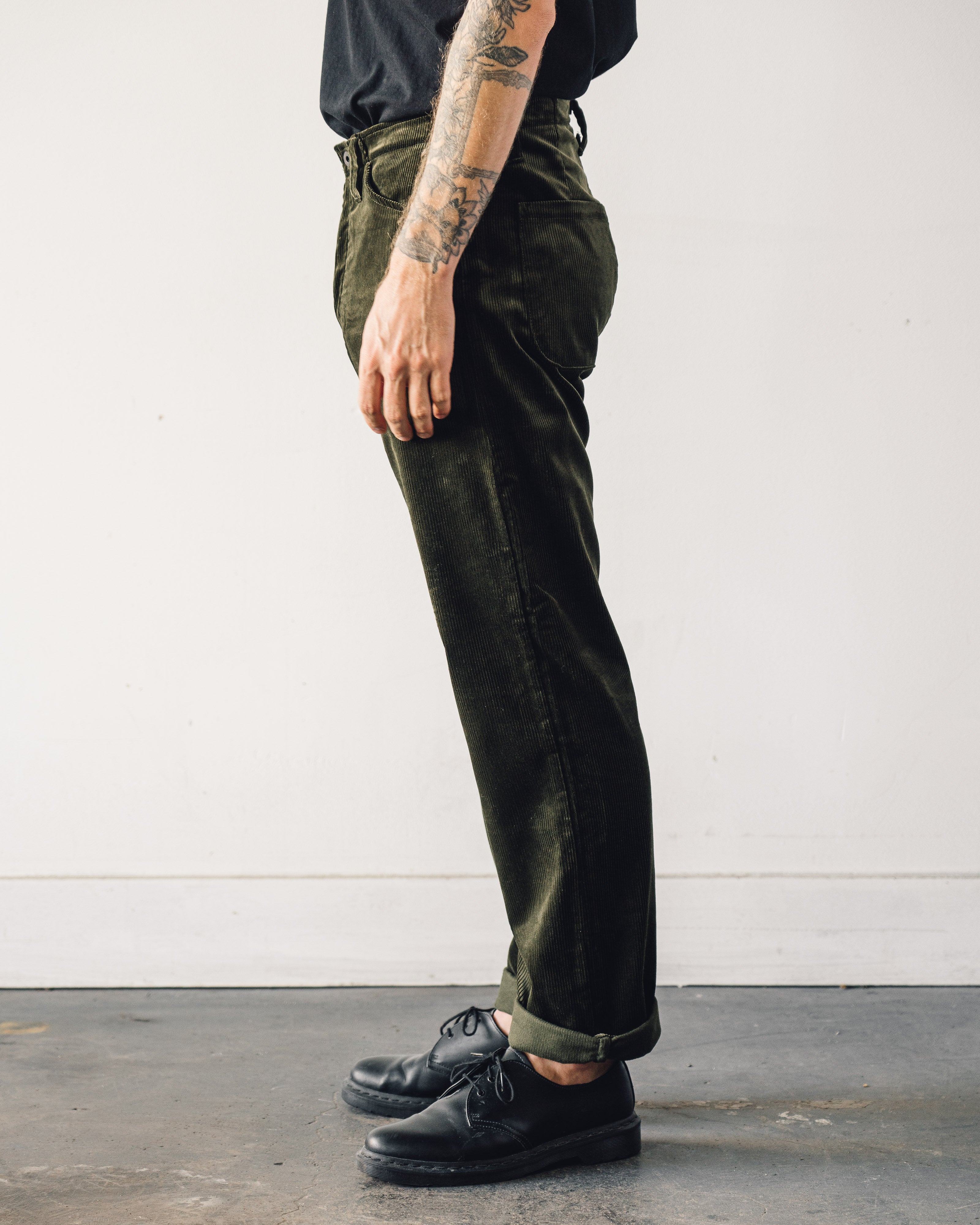 Evan Kinori Four Pocket Pant, Dark Olive Corduroy – Glasswing