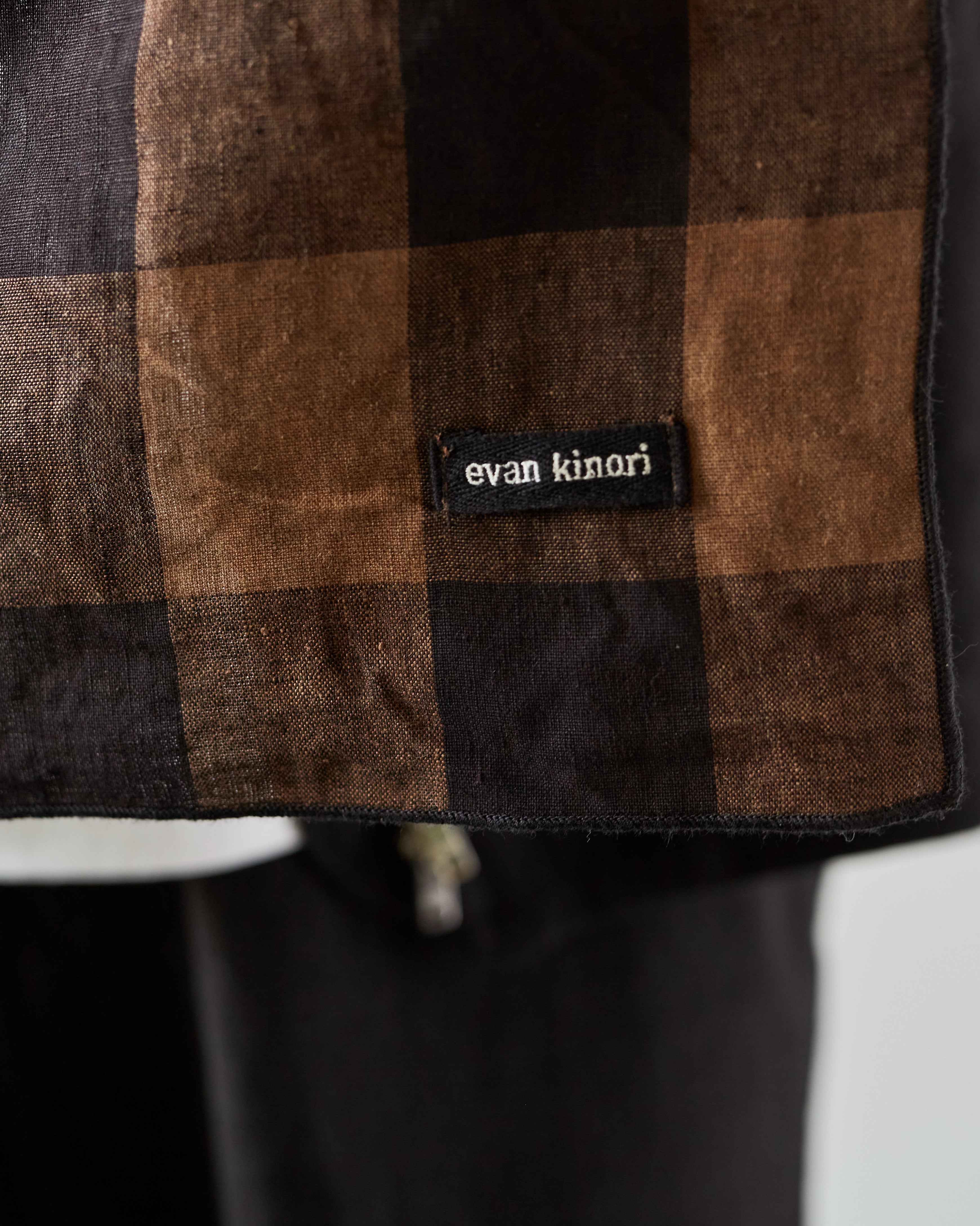 Evan Kinori Bandana, Kakishibu – Glasswing