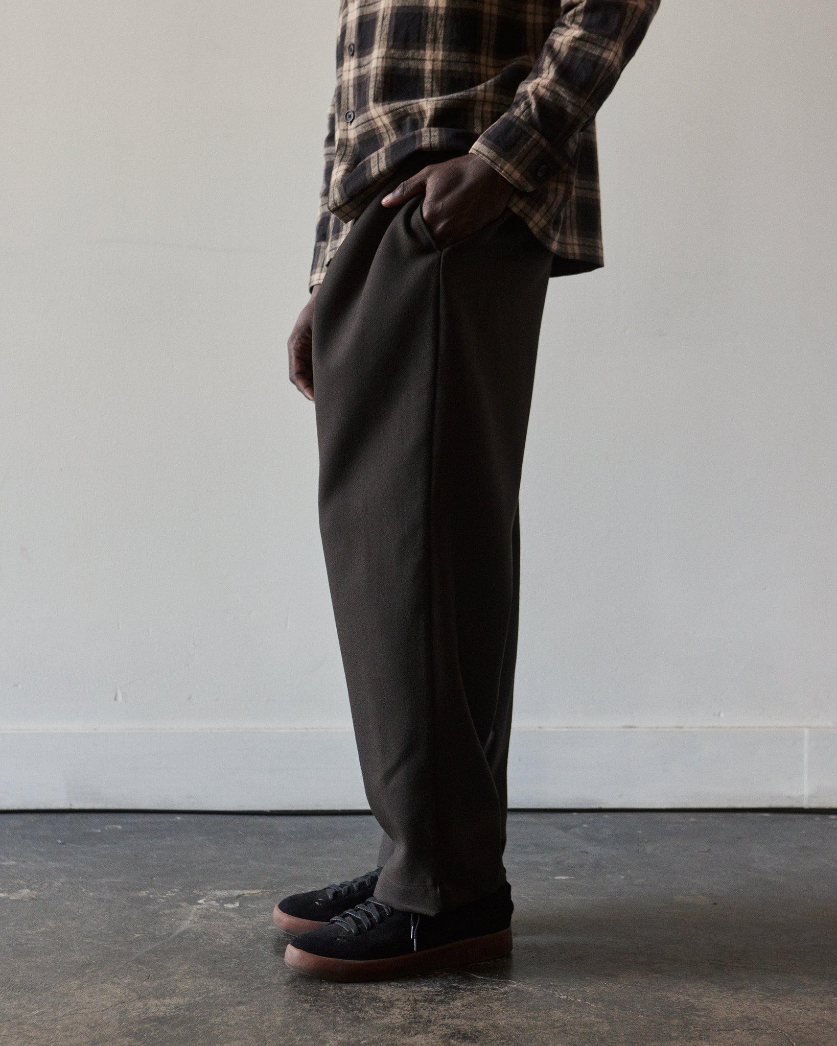 Evan Kinori Heavy Wool Elastic Pant, Dark Brown