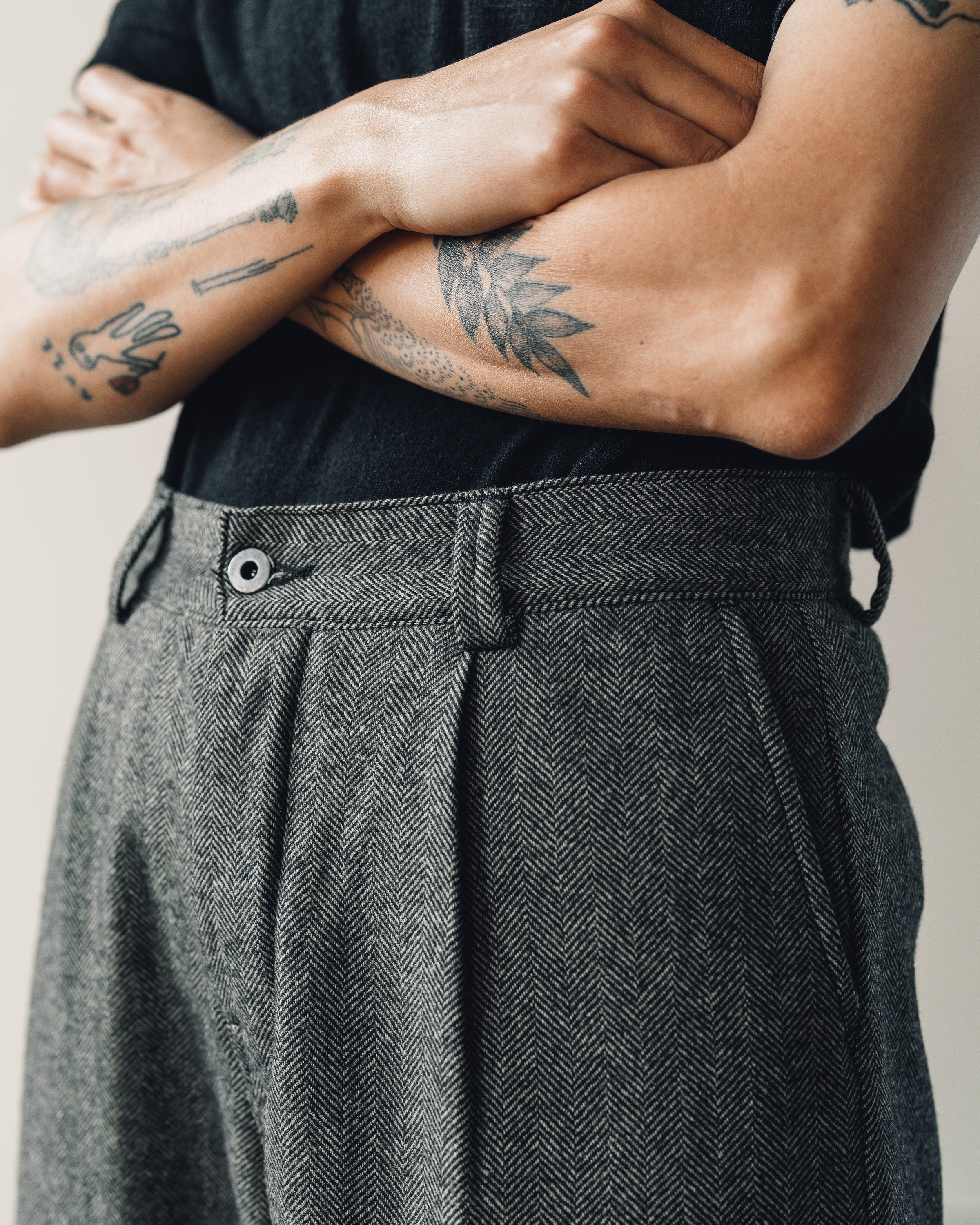 evan kinori 黒 pant 32 single pleat wool ECOMM_MAR_2_2023_CJ_90_grande.